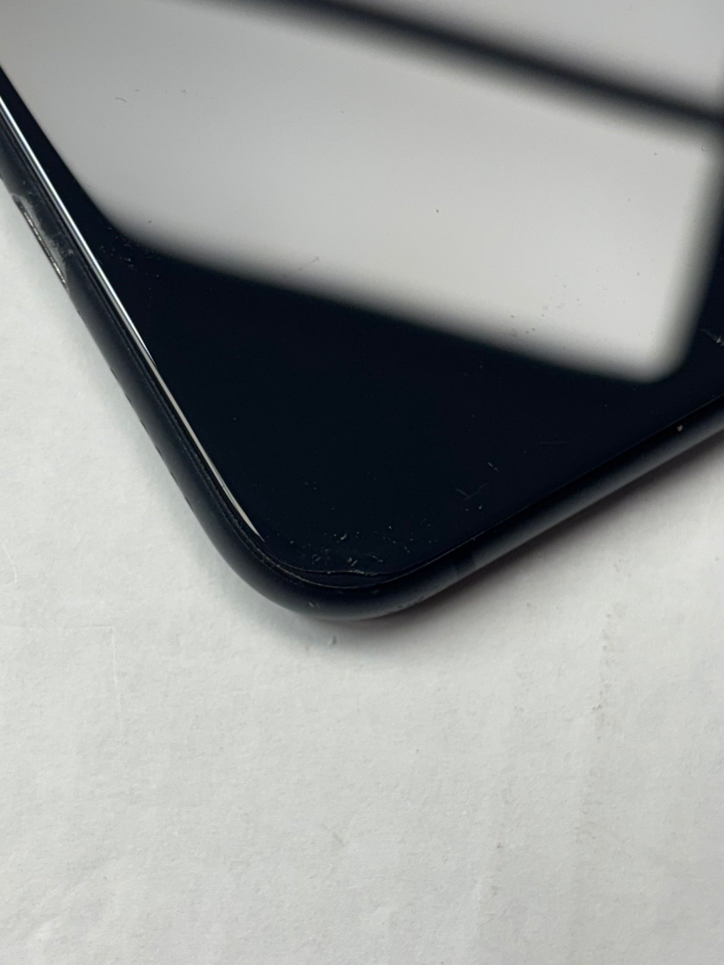 Apple iPhone 11 Schwarz günstig gebraucht kaufen