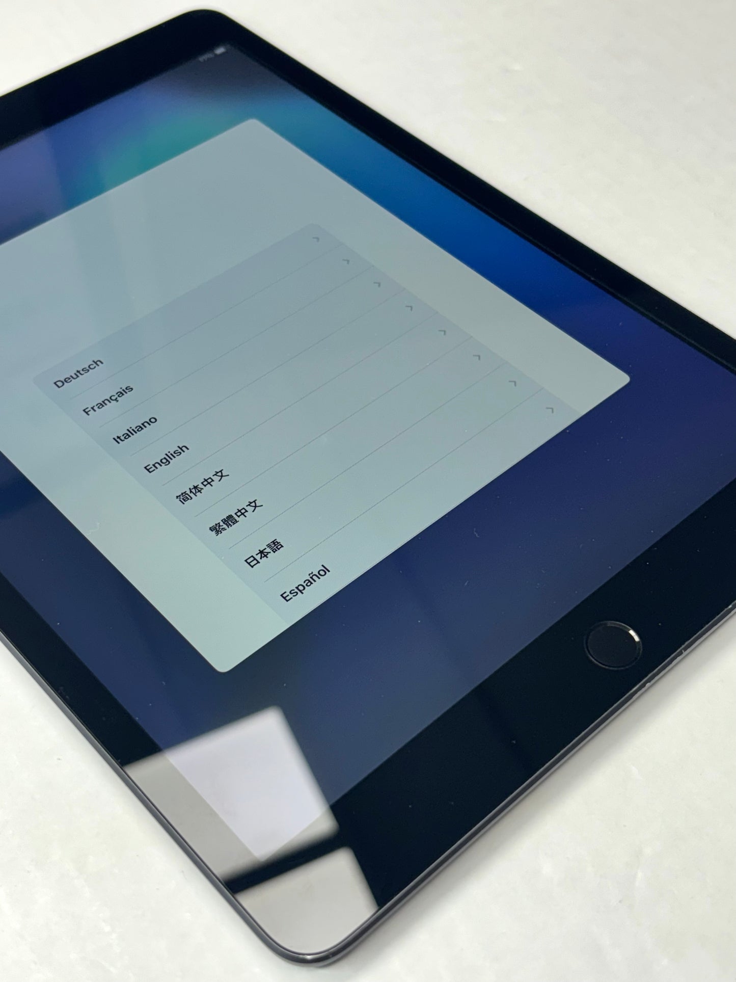 Apple iPad 8. Gen (2020) Apple A12 Bionic (7 nm) 8. Gen (2020) Space Grau Grau günstig gebraucht kaufen