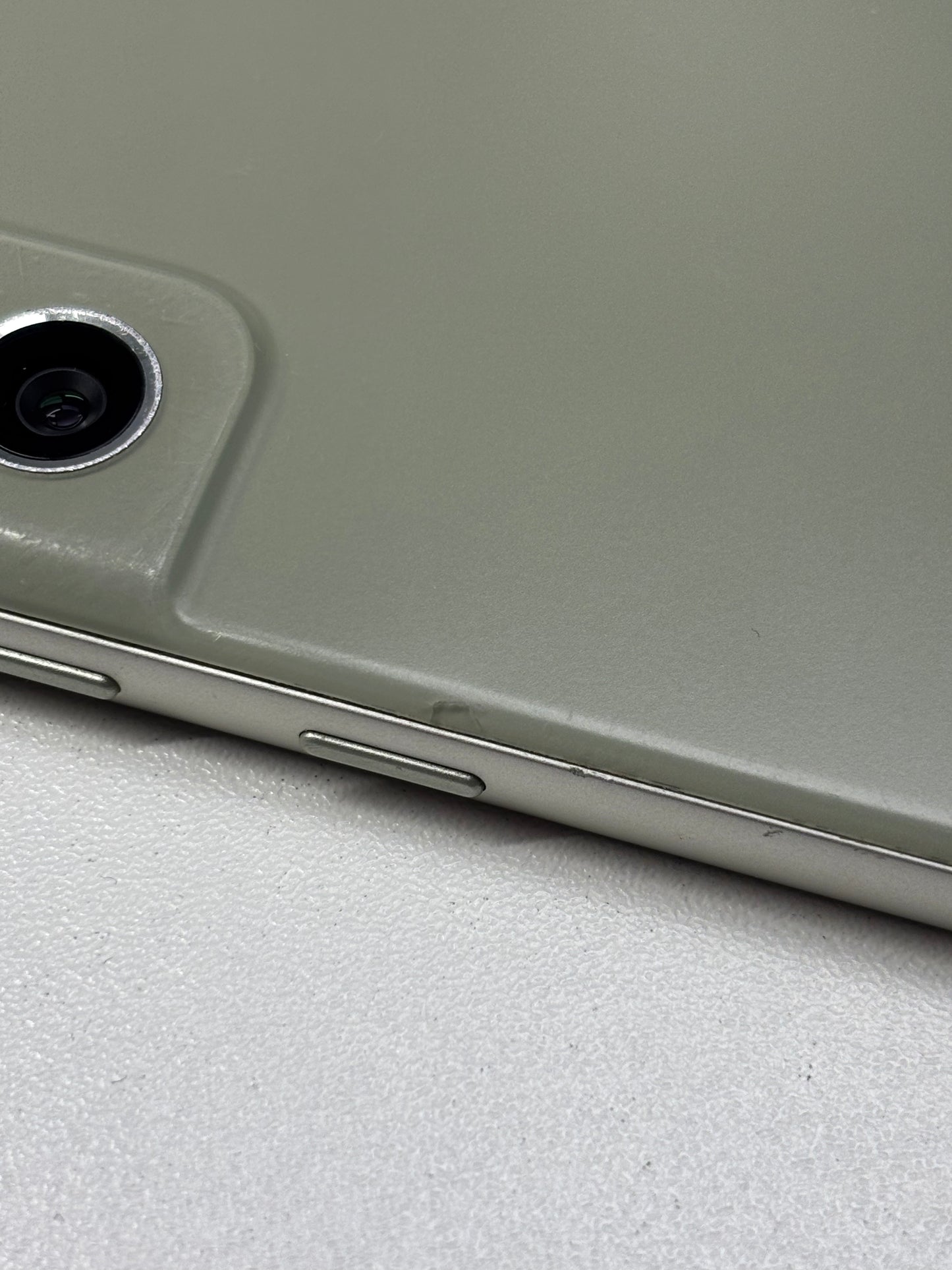 Samsung Galaxy S21 FE 5G Olive günstig gebraucht kaufen