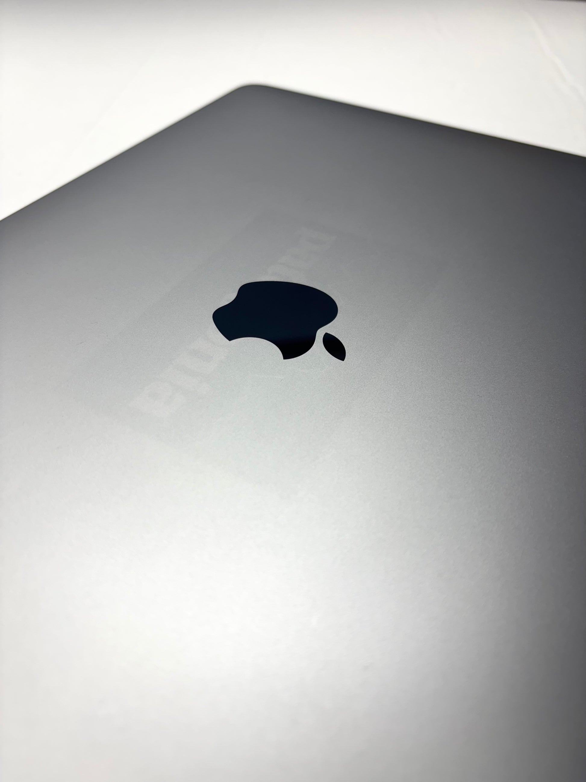 Apple MacBook Pro 13, mit Touch Bar Space Grau günstig gebraucht kaufen