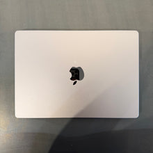 Apple MacBook Pro 14 Late 2023 Space Grau günstig gebraucht kaufen