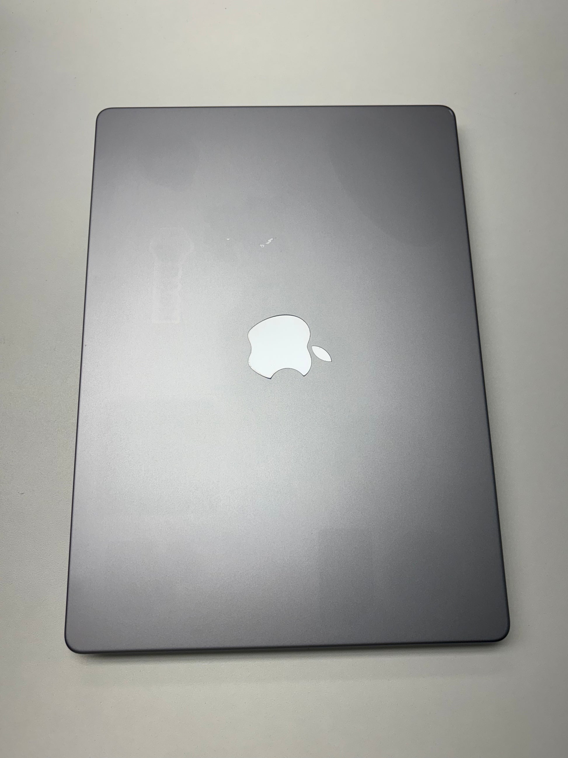 Apple MacBook Pro 14 Space Grau günstig gebraucht kaufen