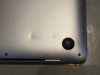 Apple MacBook Air 13 M1, 8-Core CPU und 7-Core GPU Late 2020 Space Grau Grau günstig gebraucht kaufen