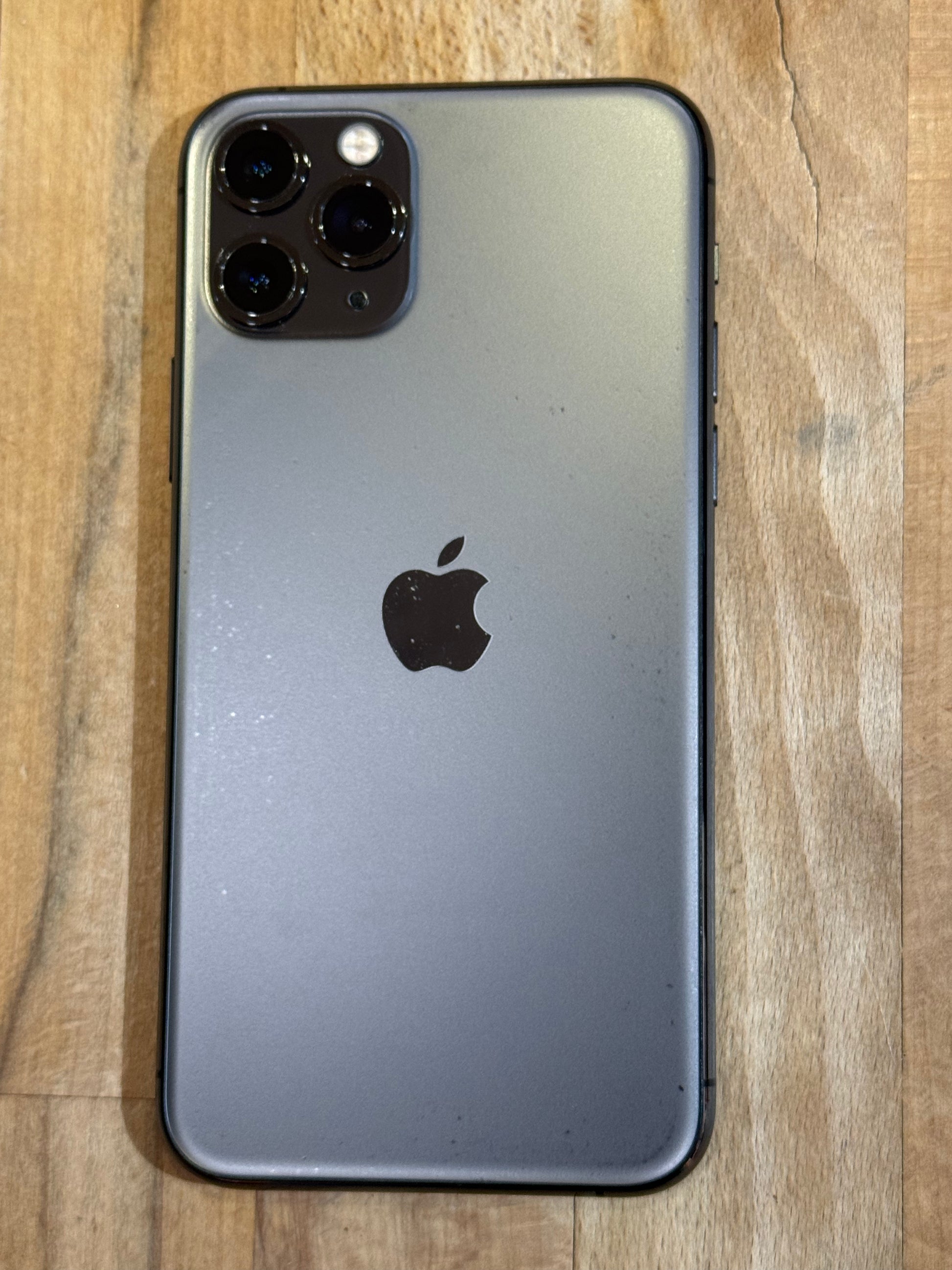 Apple iPhone 11 Pro 11 Pro Space Grau günstig gebraucht kaufen
