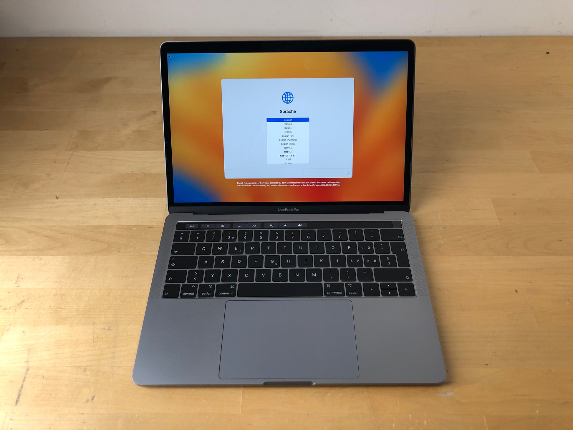 Apple MacBook Pro 13, Touch Bar Space Grau günstig gebraucht kaufen