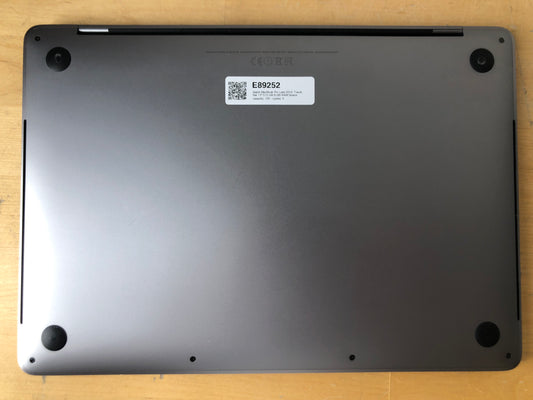 Apple MacBook Pro 13, Touch Bar Space Grau günstig gebraucht kaufen