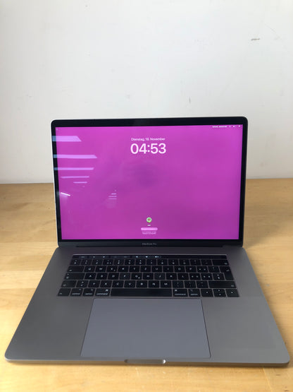 MacBook Pro 15 Zoll mit Touch Bar günstig gebraucht kaufen