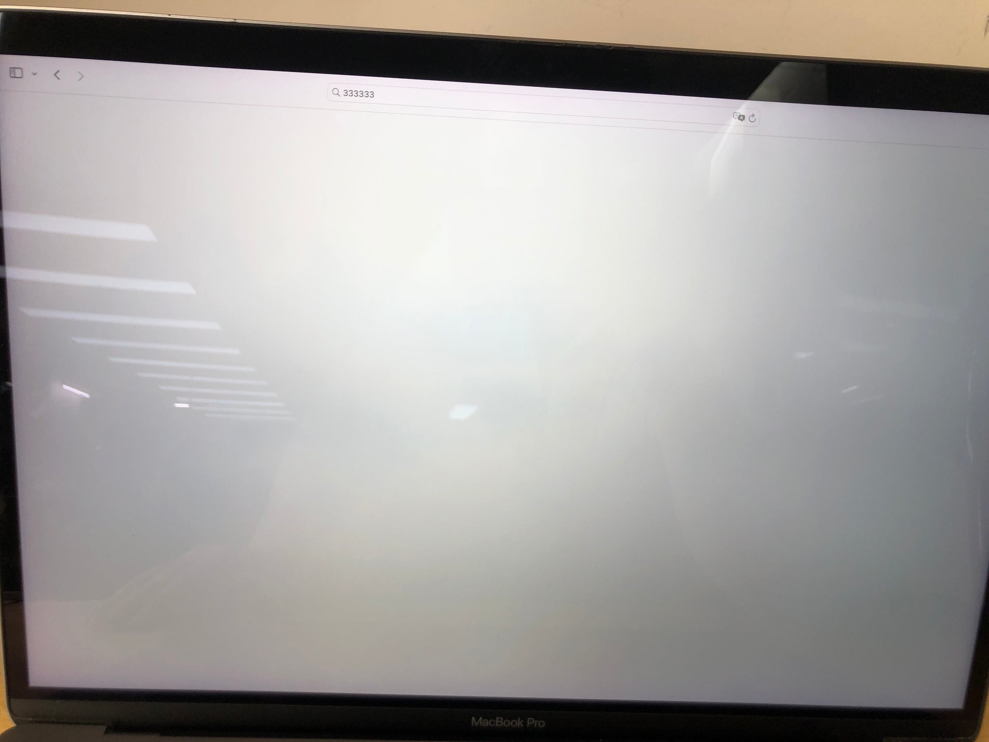 MacBook Pro 15 Zoll mit Touch Bar günstig gebraucht kaufen