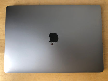 Apple MacBook Pro 13, mit Touch Bar Space Grau günstig gebraucht kaufen