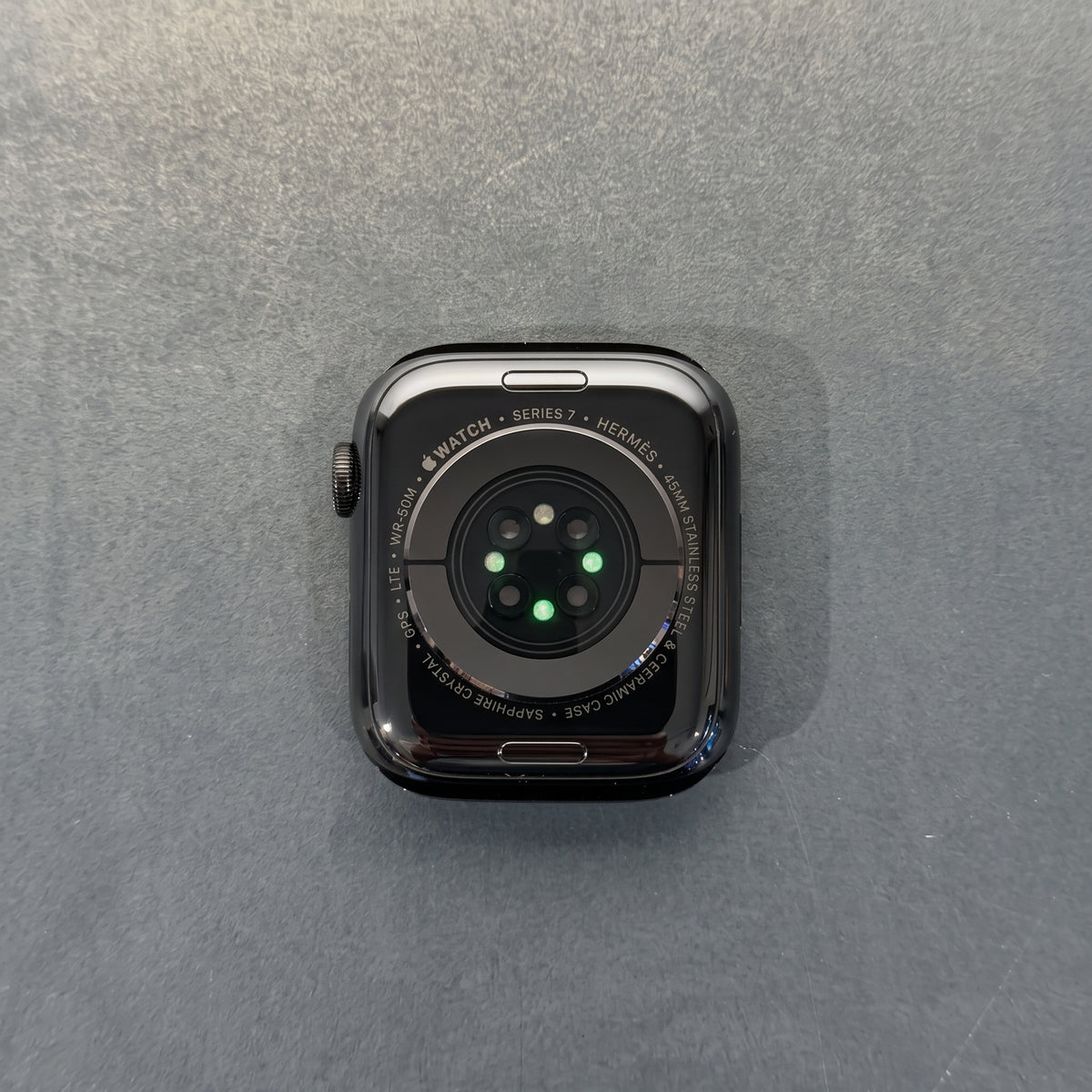 Apple Watch Hèrmes Series 7 GPS + Cellular, 45 mm Edelstahlgehäuse, Space Schwarz, individuelles Armband, used kaufen