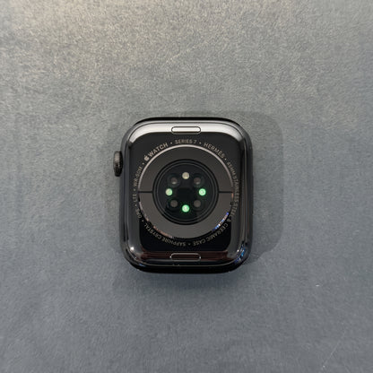 Apple Watch Hèrmes Series 7 GPS + Cellular, 45 mm Edelstahlgehäuse, Space Schwarz, individuelles Armband, used kaufen