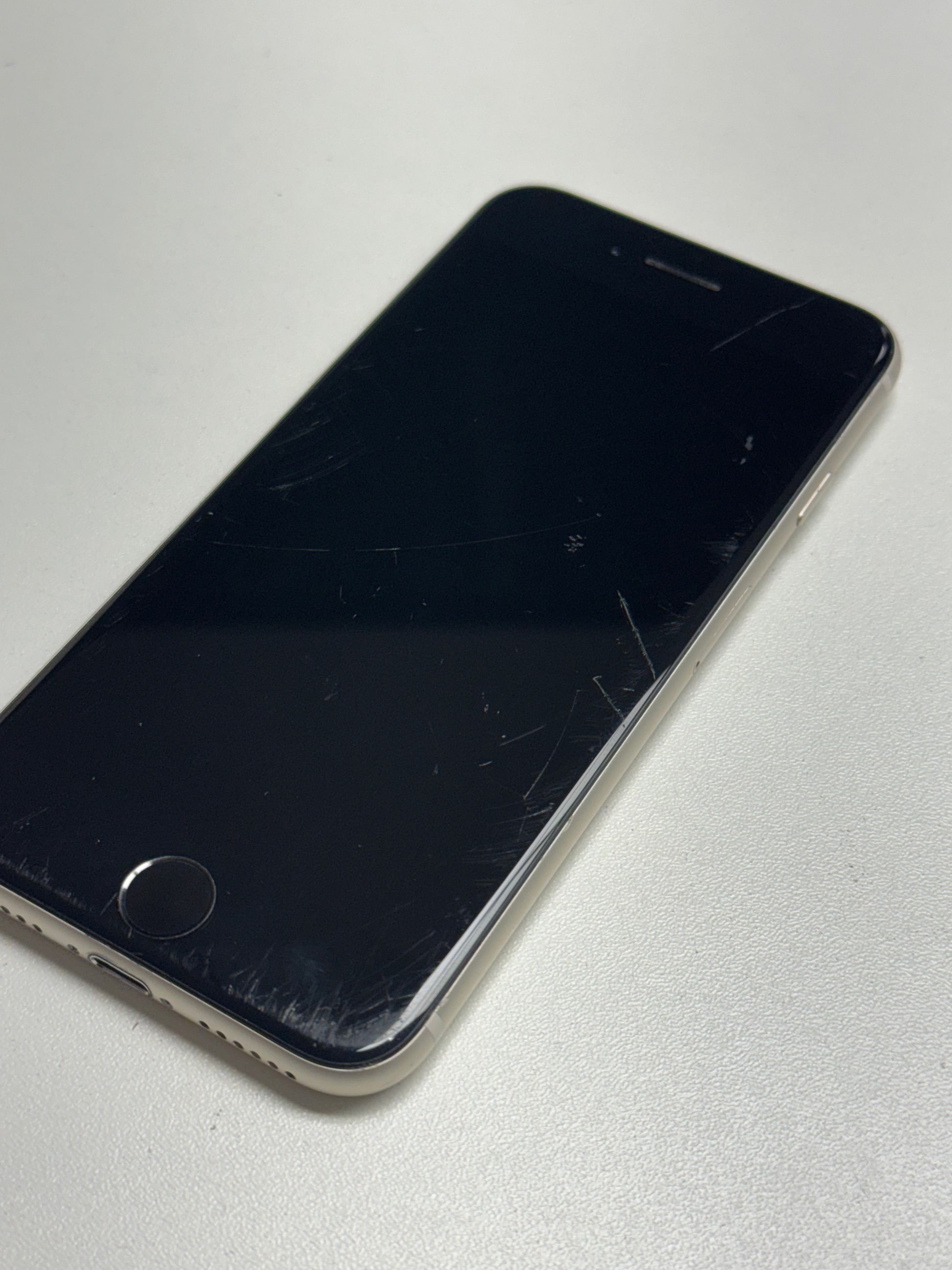 Apple iPhone SE (2022) Polarstern günstig gebraucht kaufen