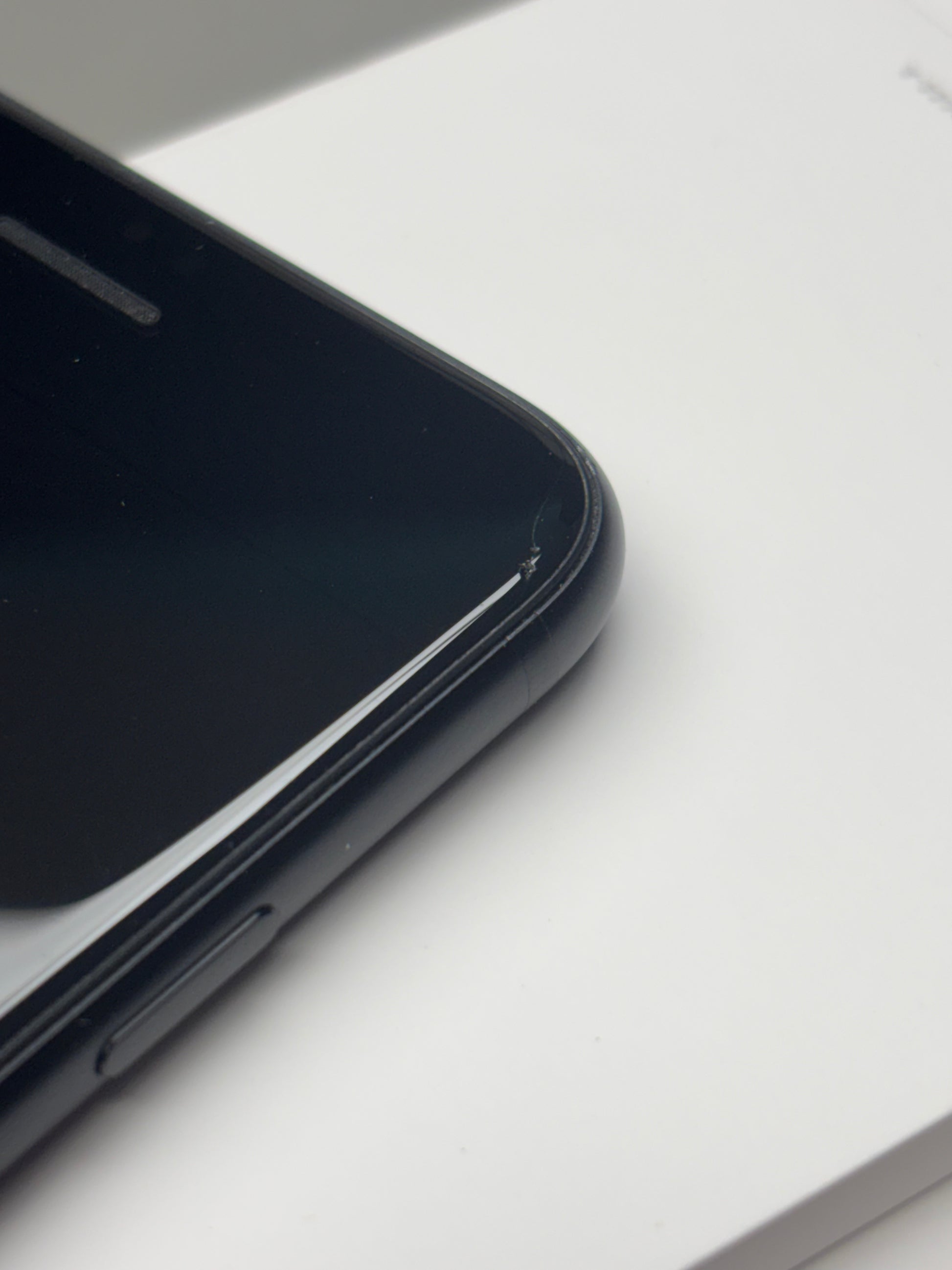 Apple iPhone SE (2020) 64 GB Schwarz kaufen