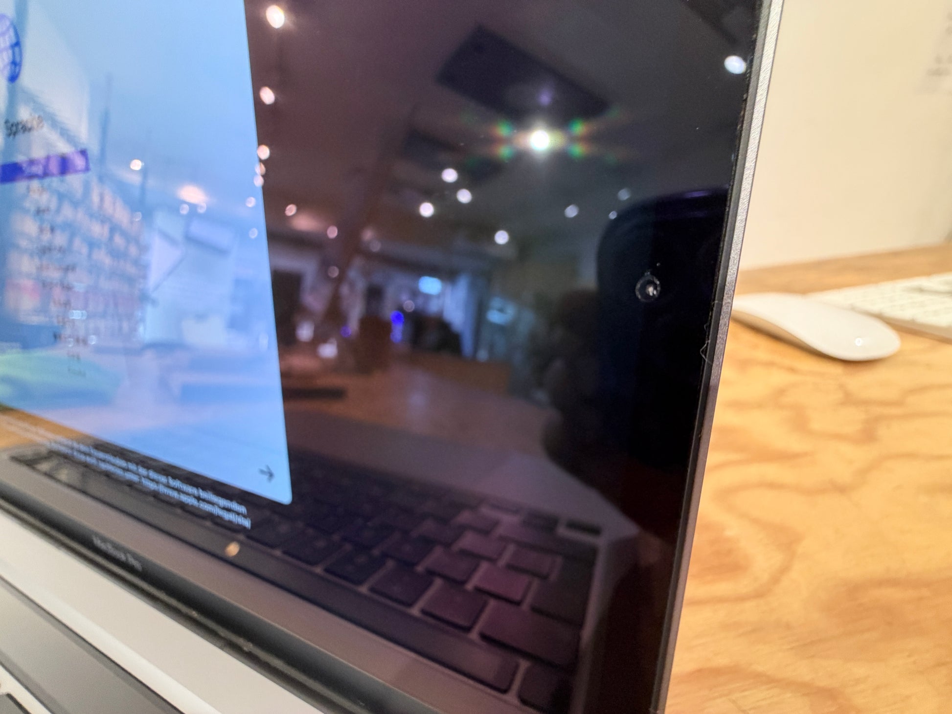 Apple MacBook Pro 13, mit Touch Bar Space Grau günstig gebraucht kaufen