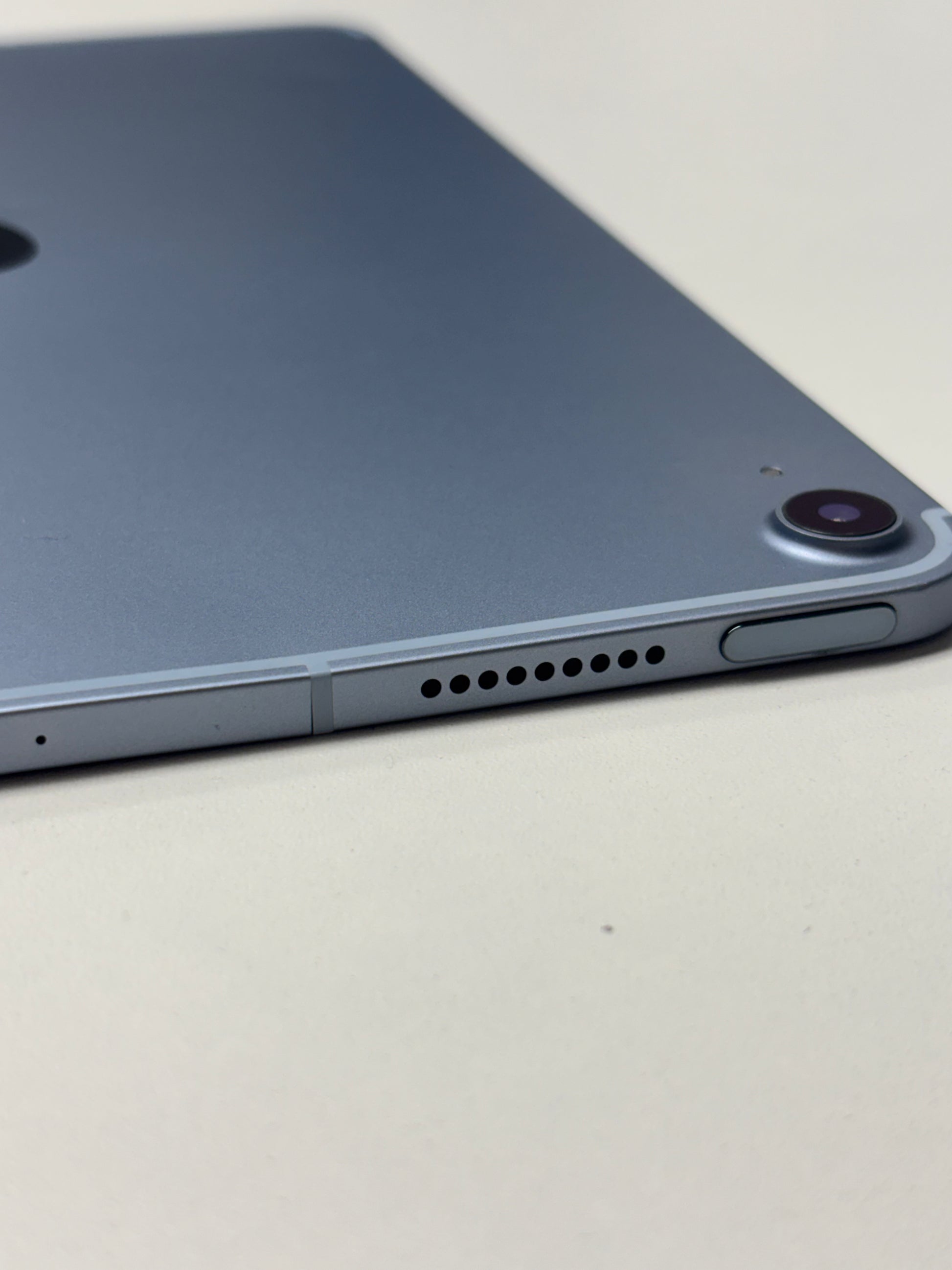 Apple iPad Air 4. Gen (2020) Sky Blau günstig gebraucht kaufen