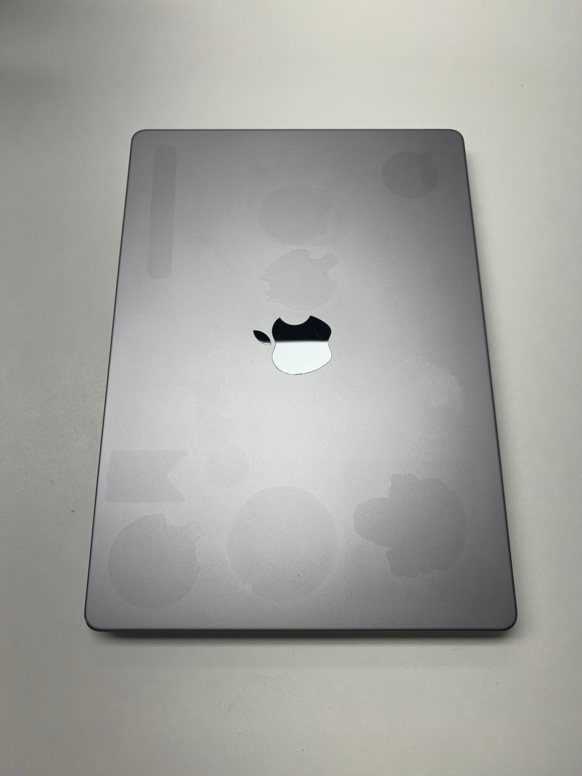 Apple MacBook Pro 14 Space Grau günstig gebraucht kaufen