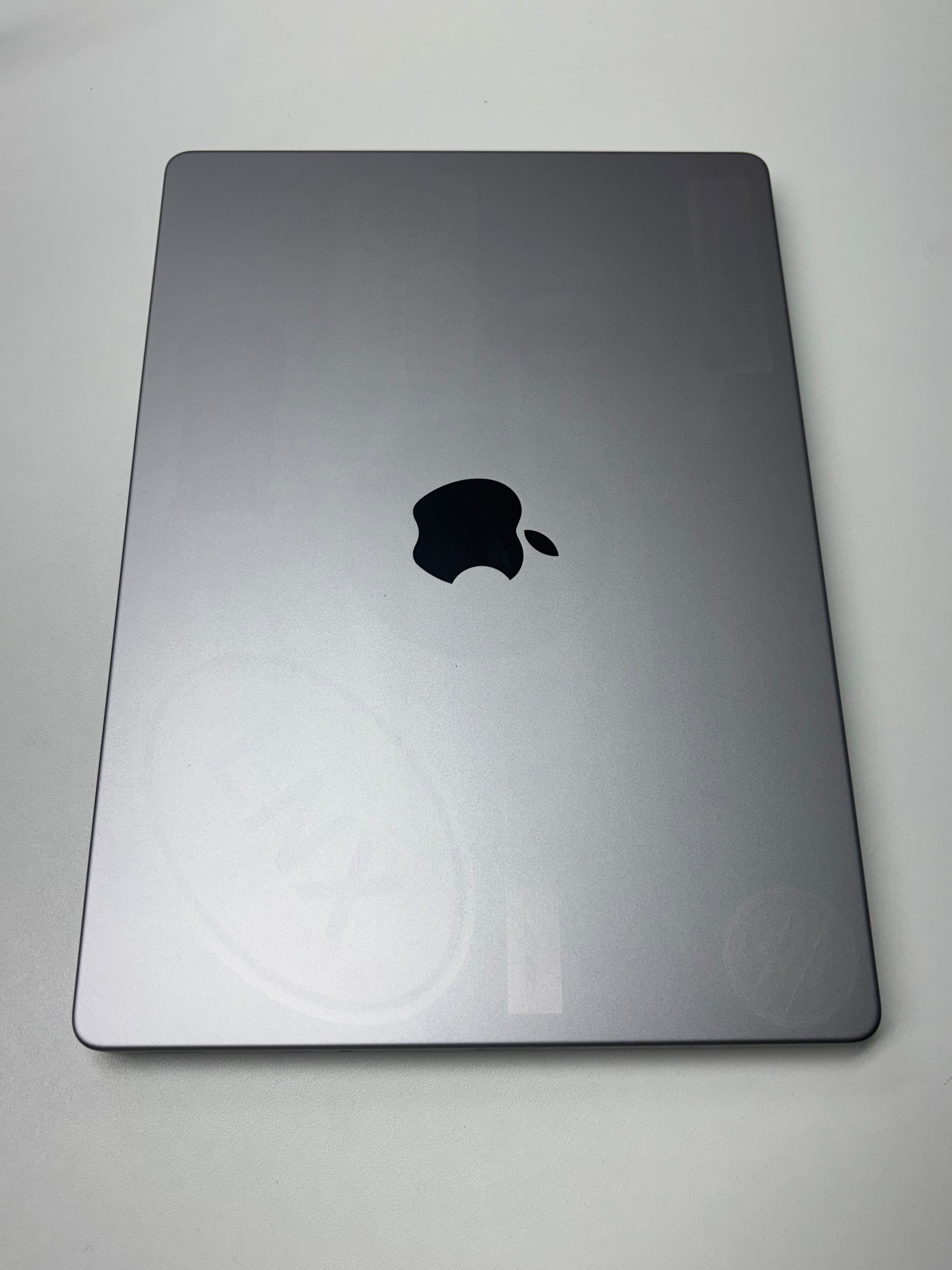 Apple MacBook Pro 14 Space Grau günstig gebraucht kaufen