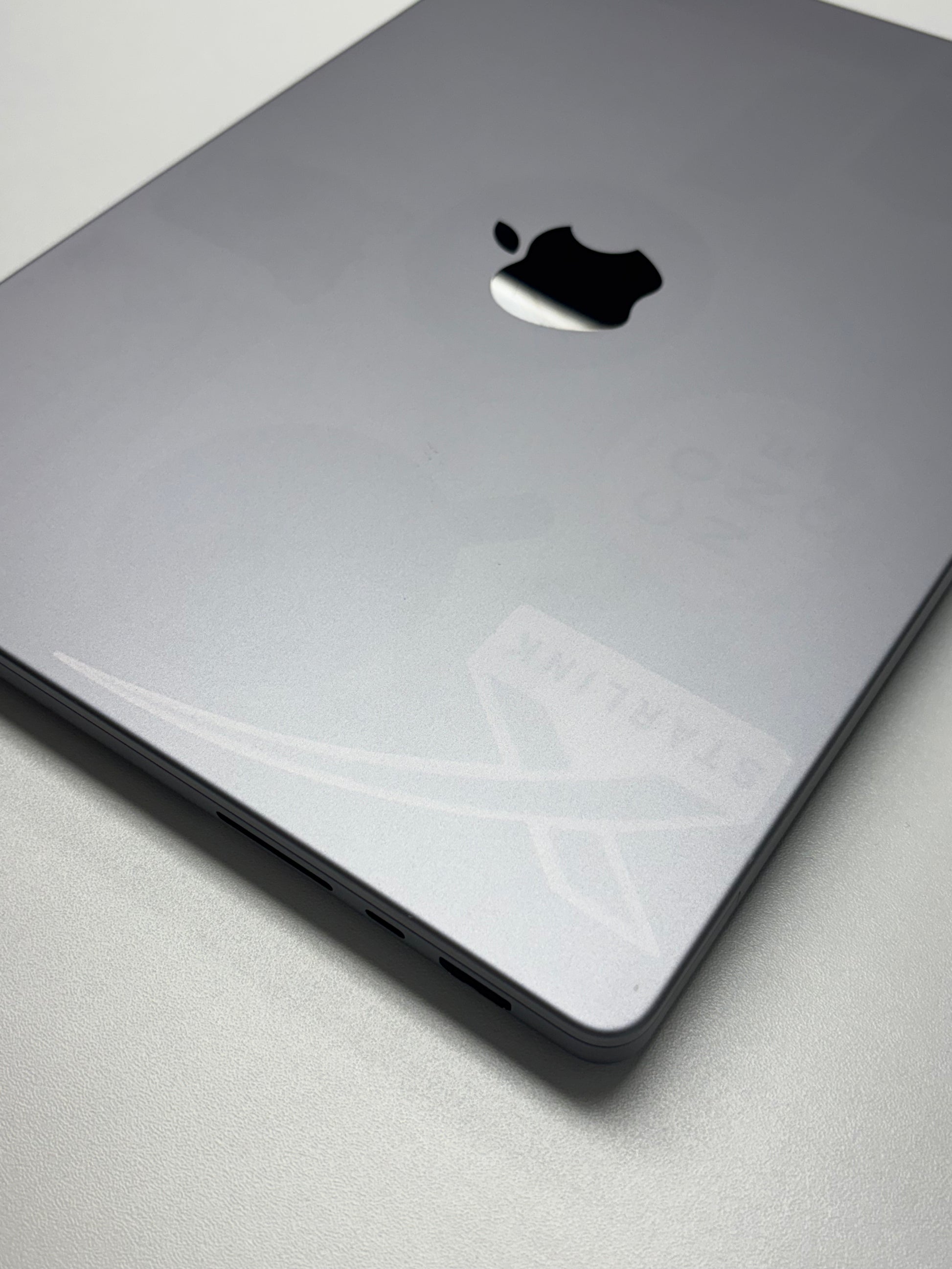Apple MacBook Pro 14 Space Grau günstig gebraucht kaufen