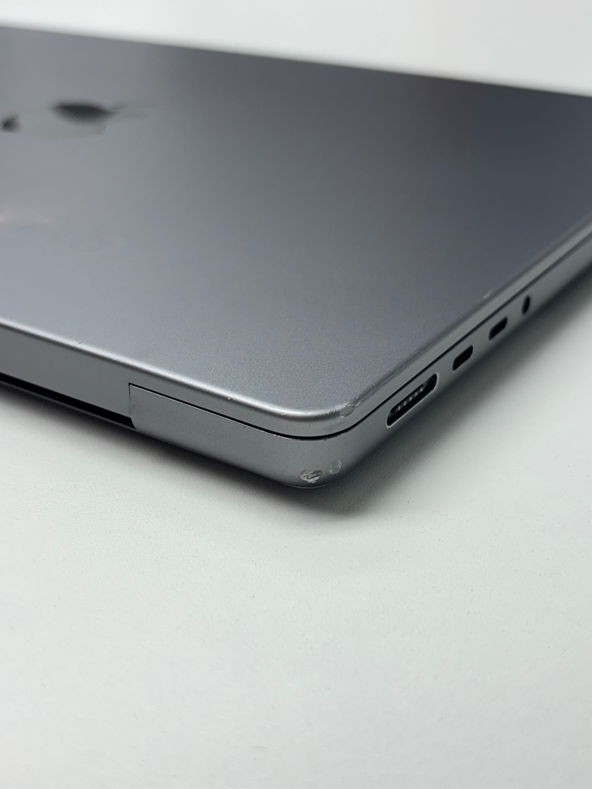 Apple MacBook Pro 14 Space Grau günstig gebraucht kaufen
