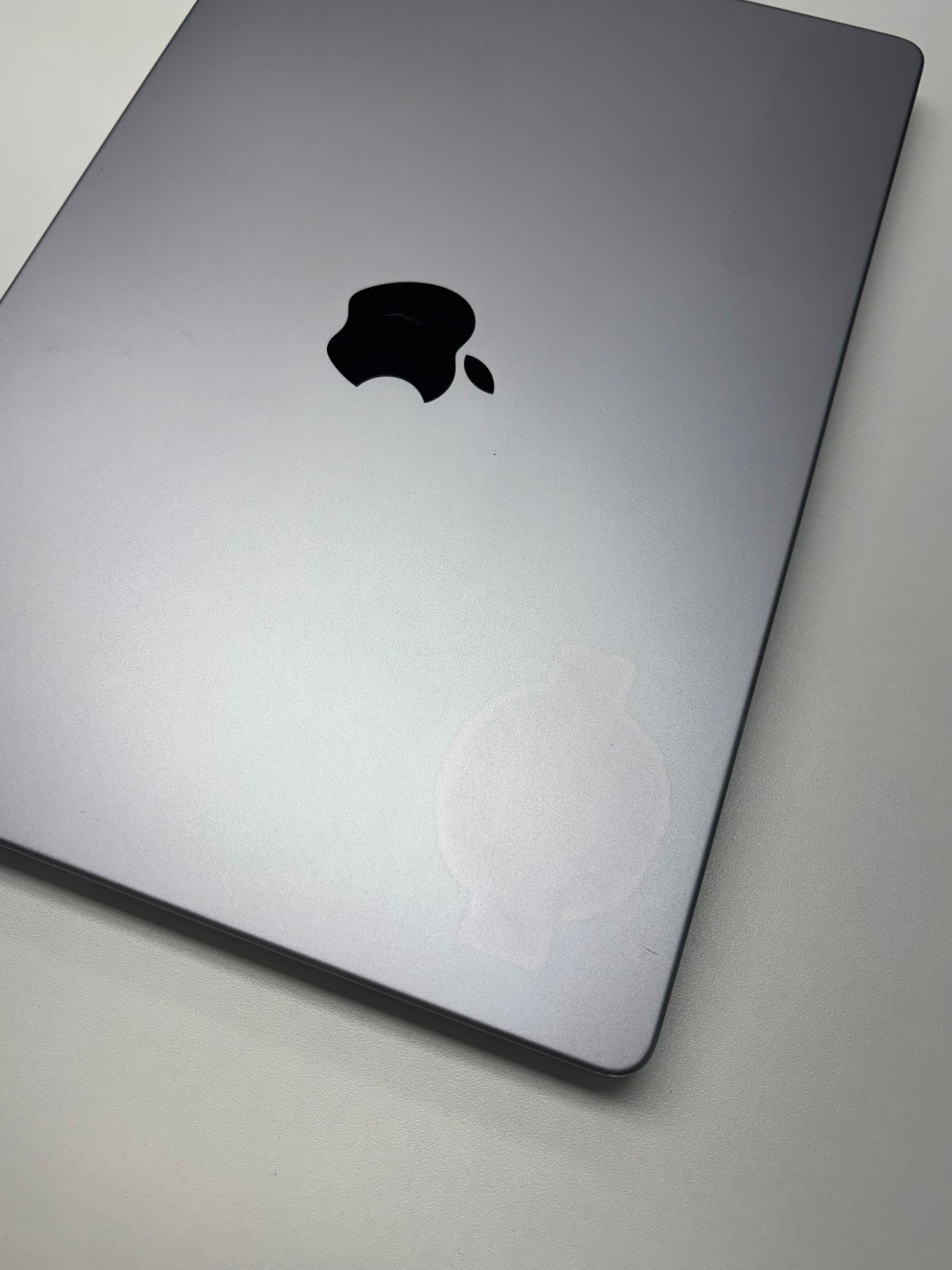 Apple MacBook Pro 14 Space Grau günstig gebraucht kaufen