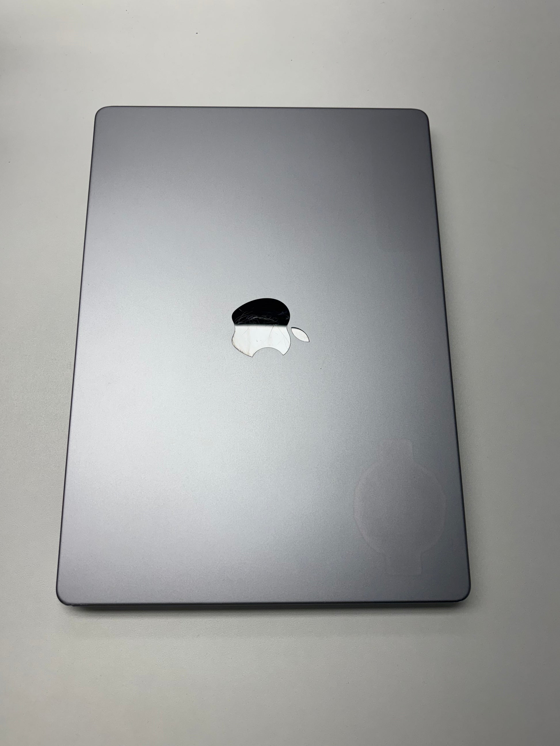 Apple MacBook Pro 14 Space Grau günstig gebraucht kaufen