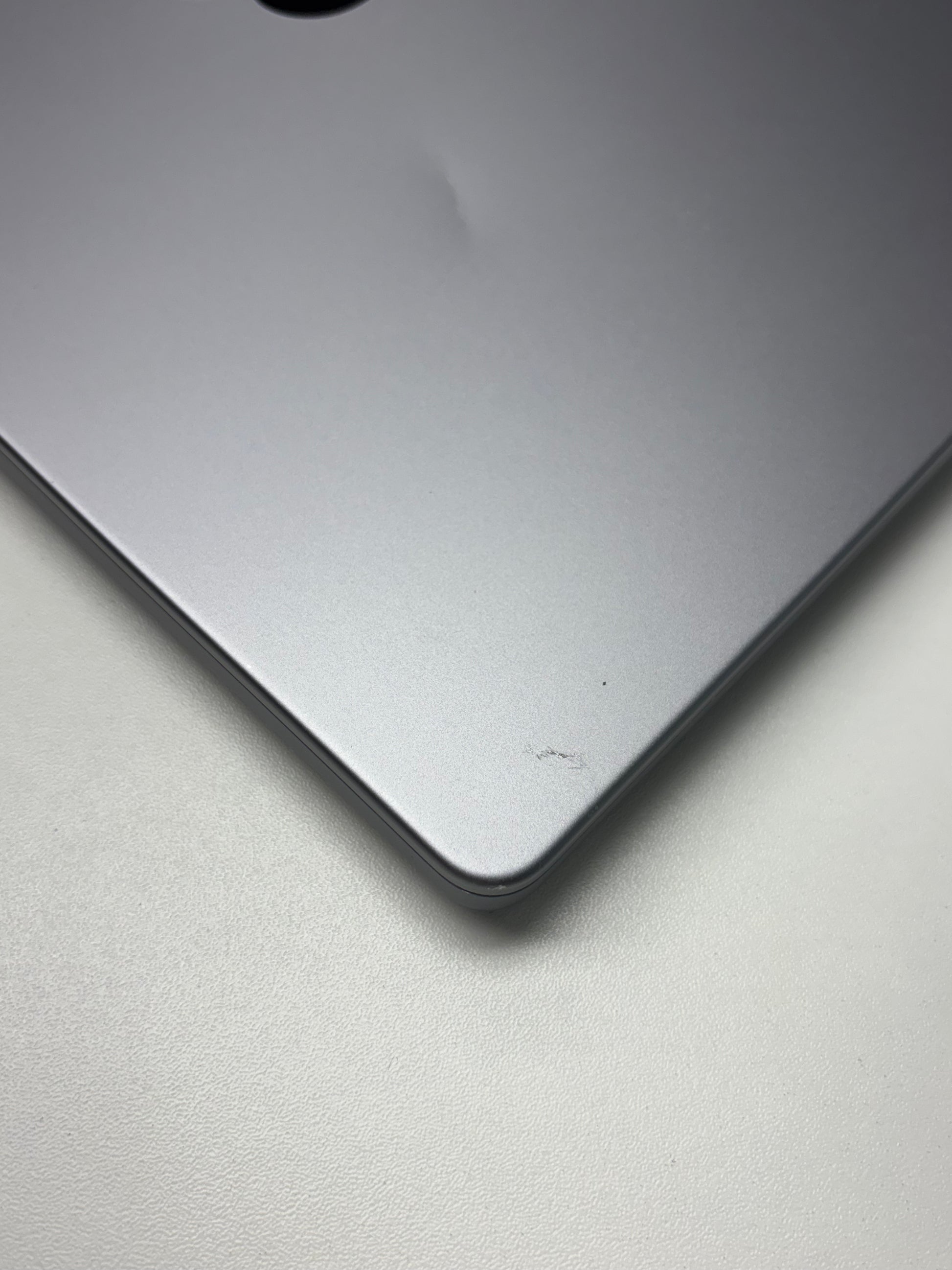 Apple MacBook Pro 14 Space Grau günstig gebraucht kaufen