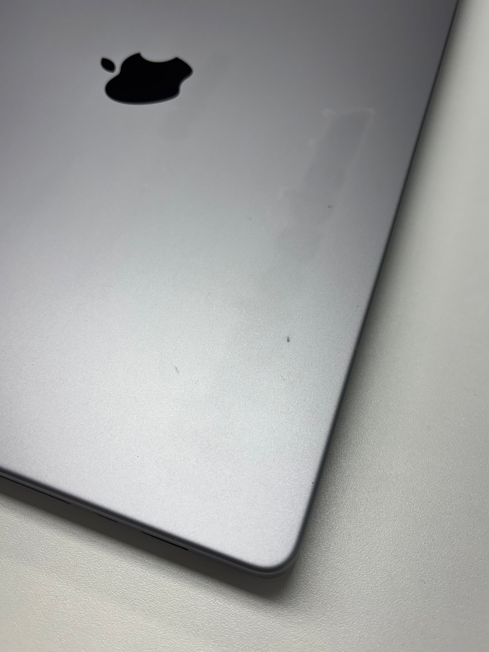 Apple MacBook Pro 16 Space Grau günstig gebraucht kaufen