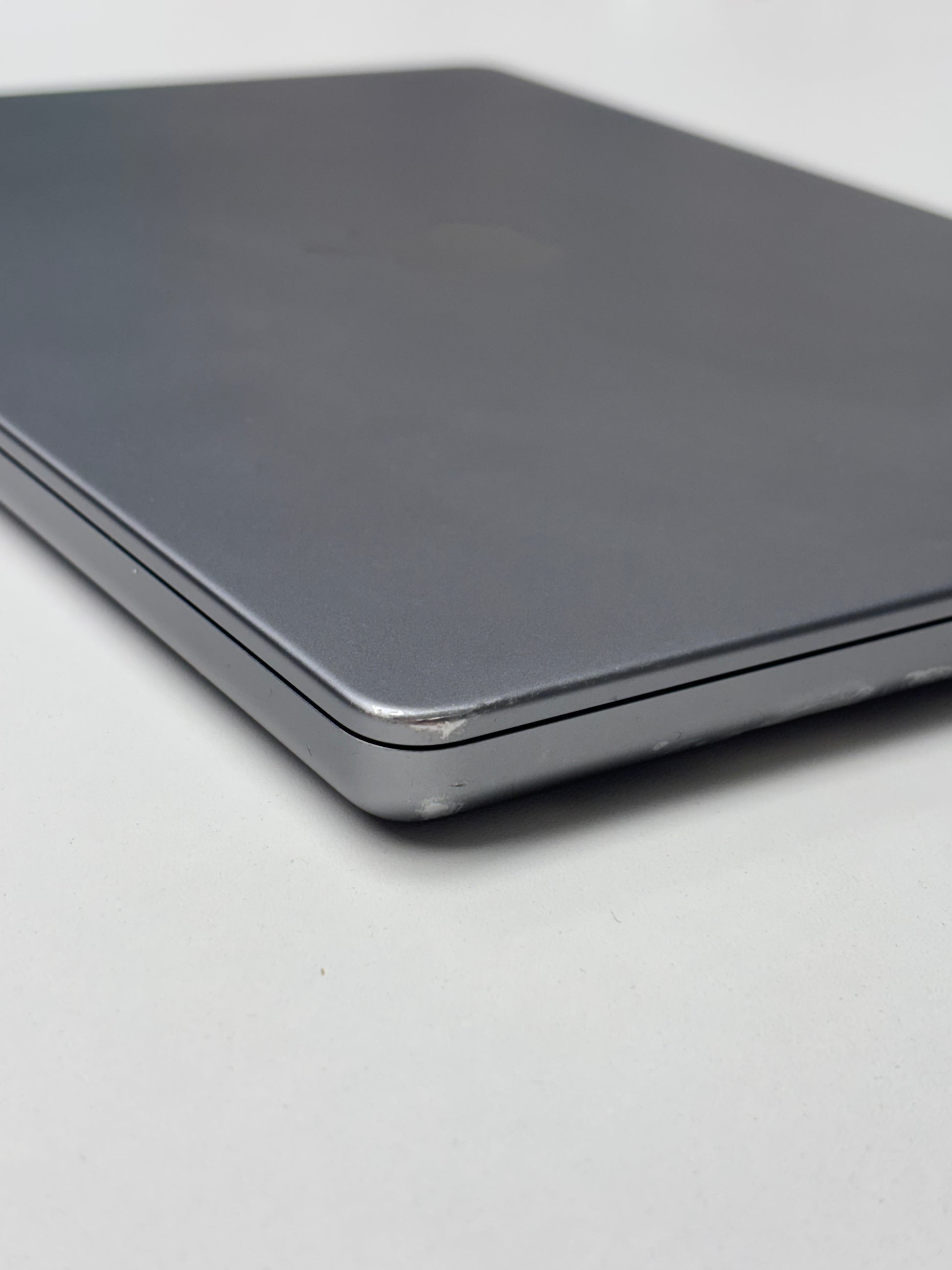 Apple MacBook Pro 14 Space Grau günstig gebraucht kaufen