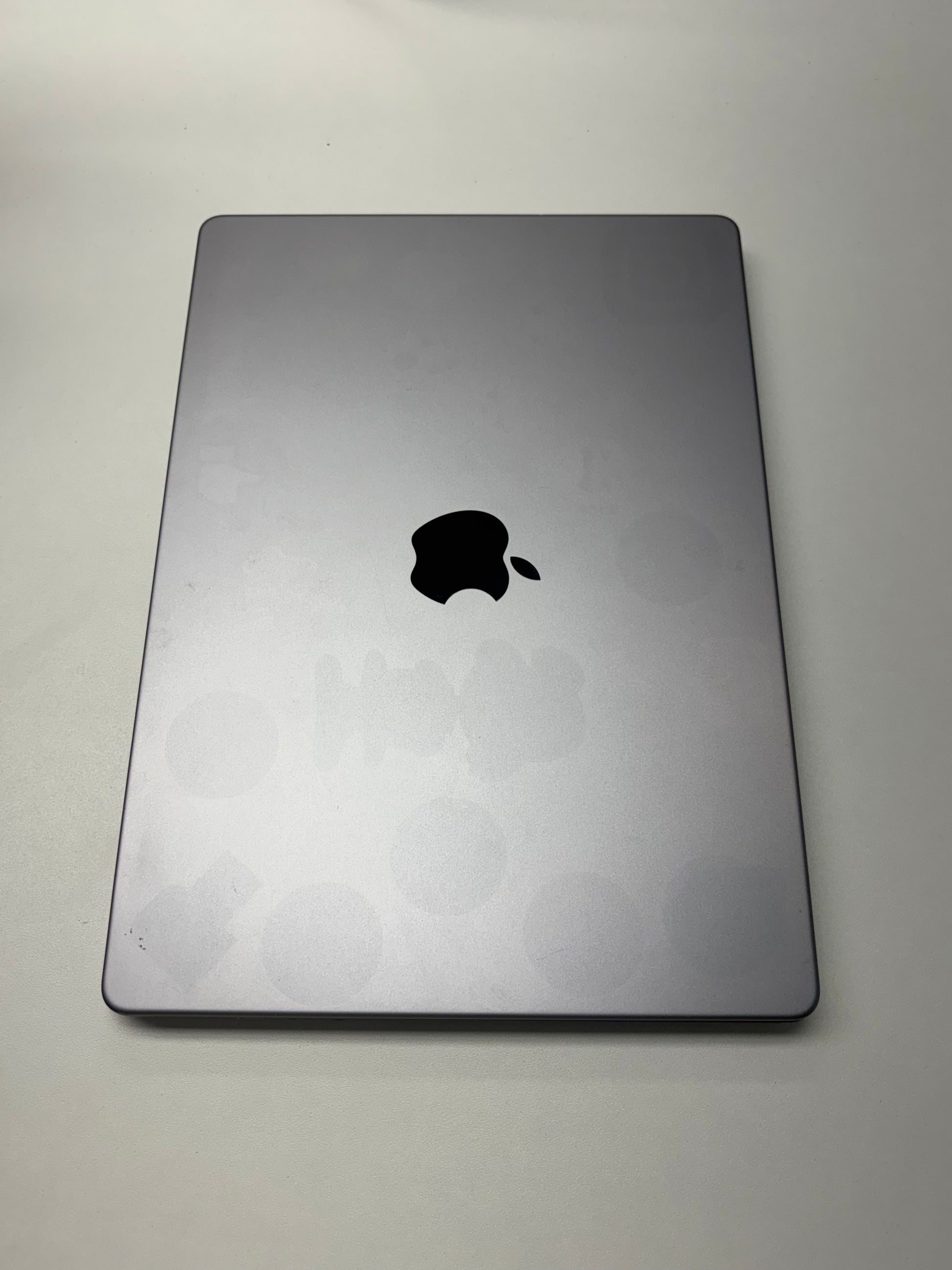Apple MacBook Pro 14 Space Grau günstig gebraucht kaufen