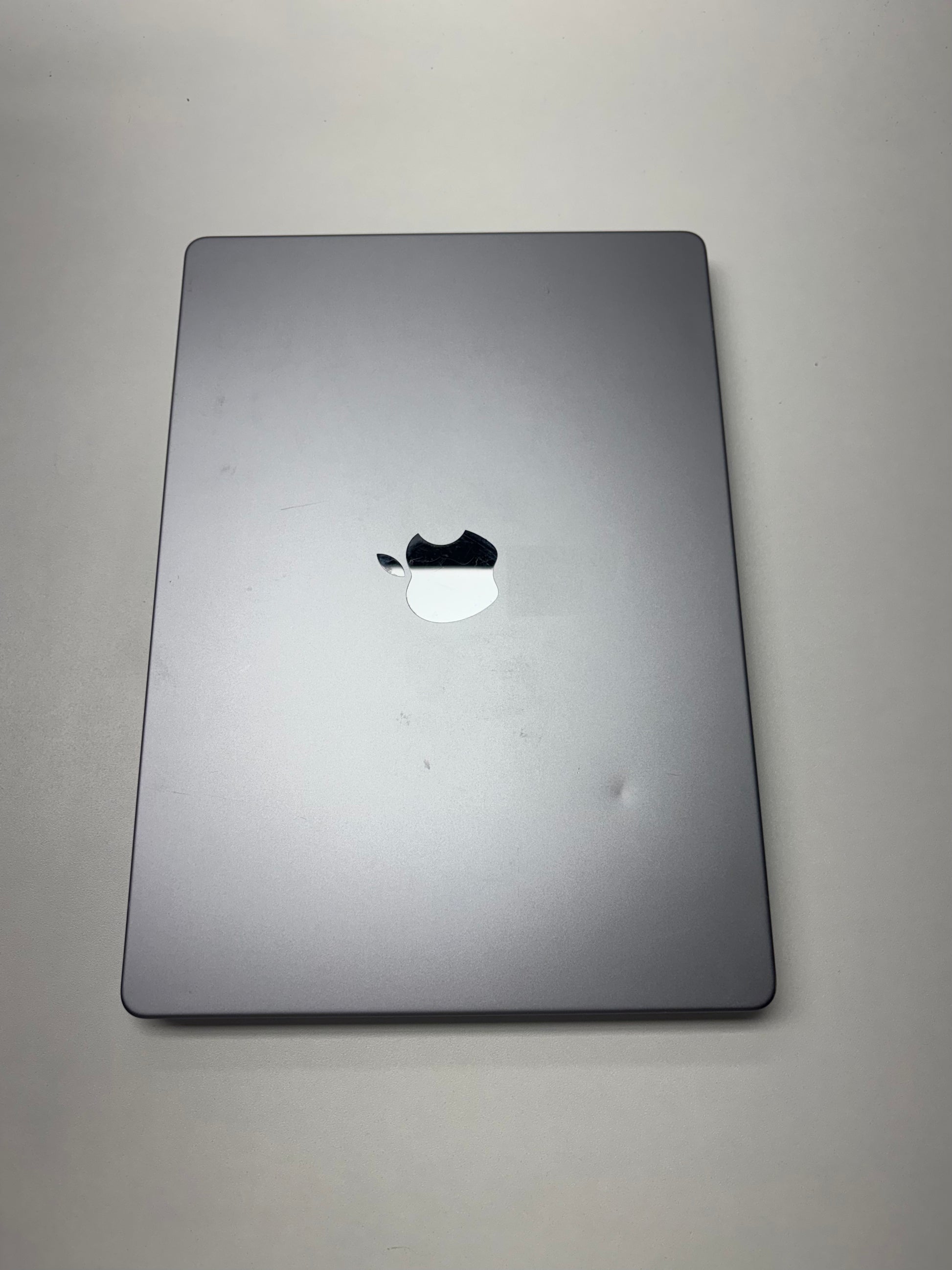 Apple MacBook Pro 14 Space Grau günstig gebraucht kaufen
