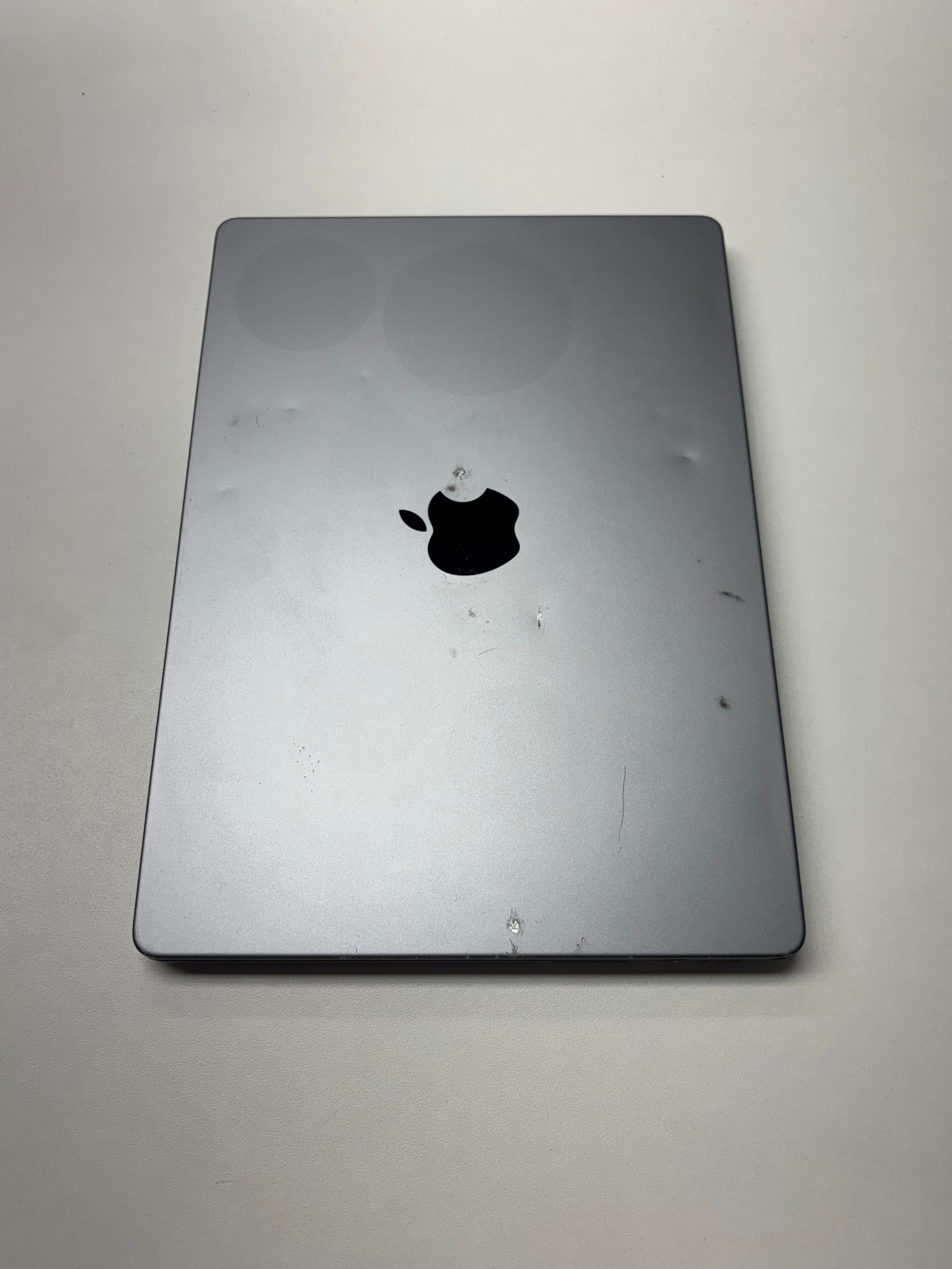 Apple MacBook Pro 14 Space Grau günstig gebraucht kaufen