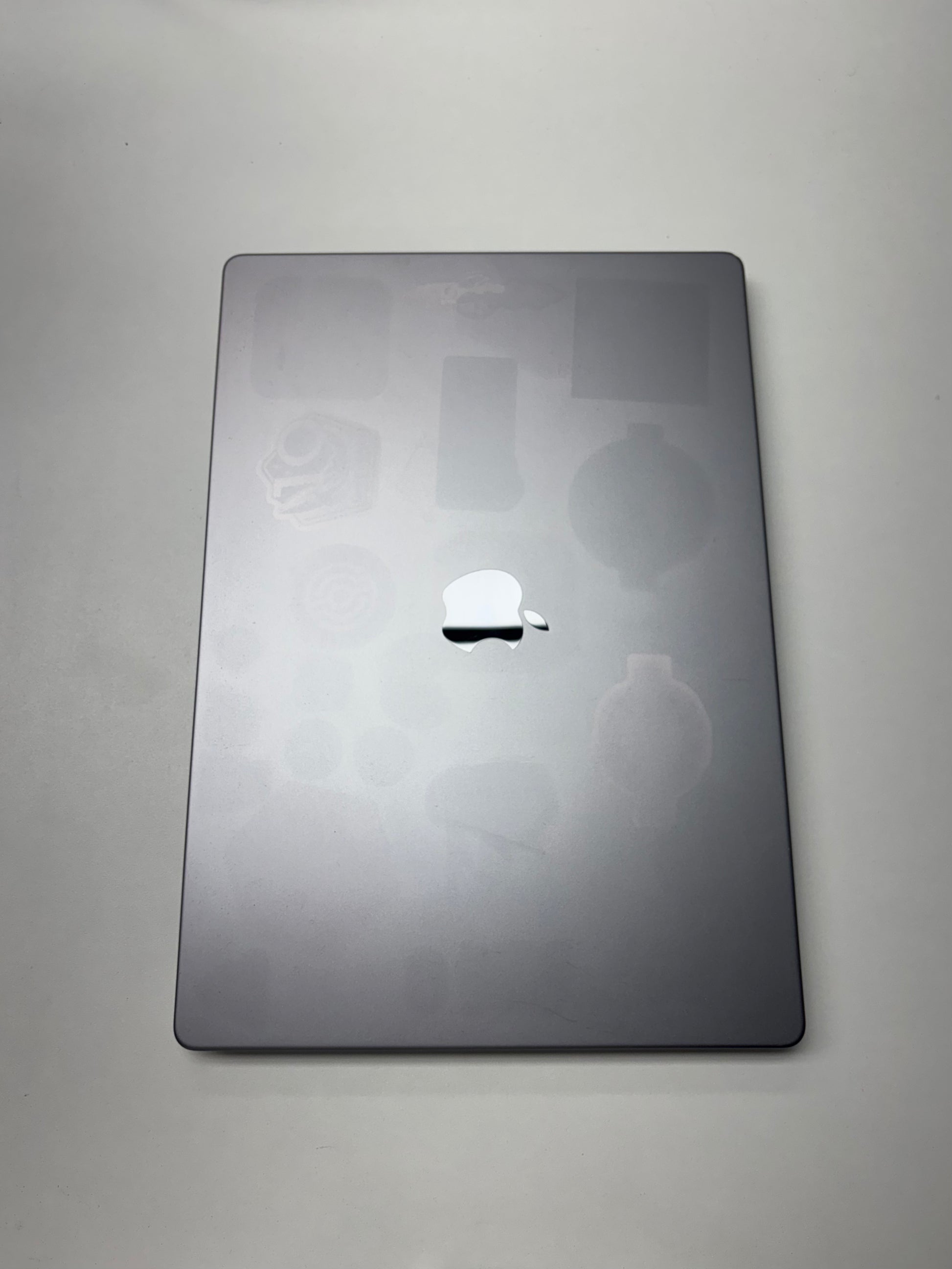 Apple MacBook Pro 16 Space Grau günstig gebraucht kaufen