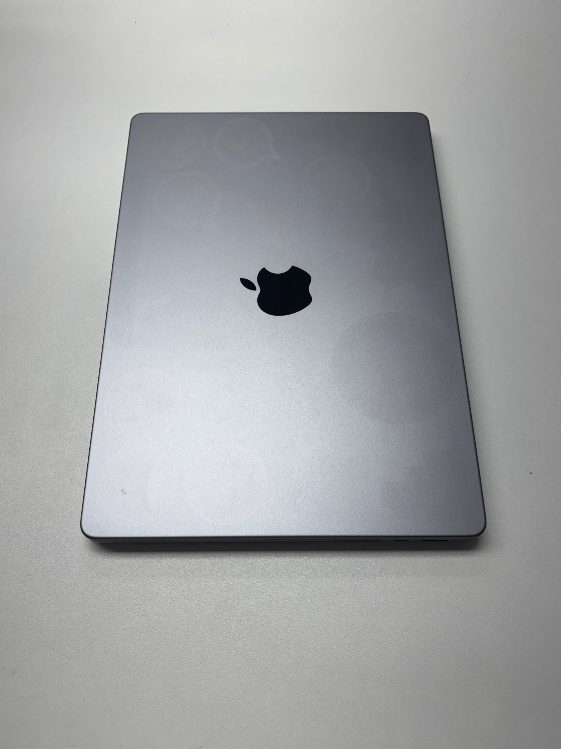 Apple MacBook Pro 14 Space Grau günstig gebraucht kaufen