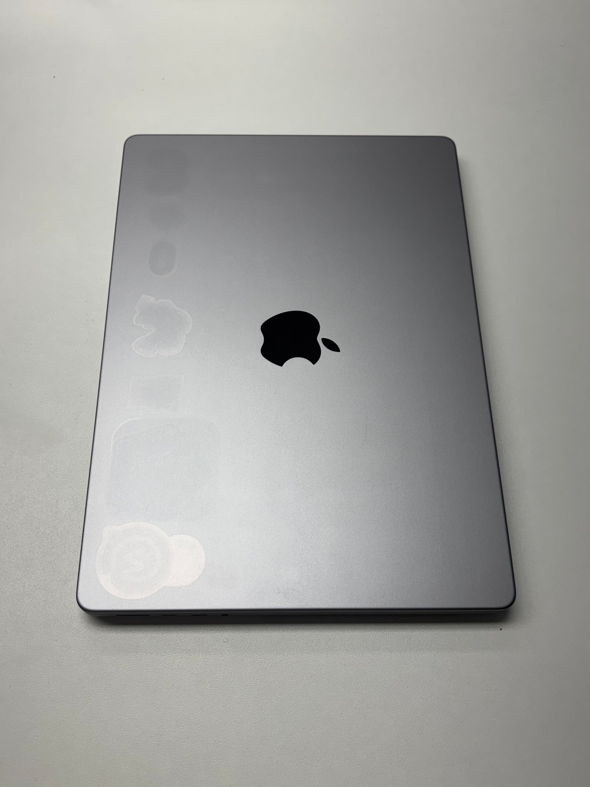 Apple MacBook Pro 14 Space Grau günstig gebraucht kaufen