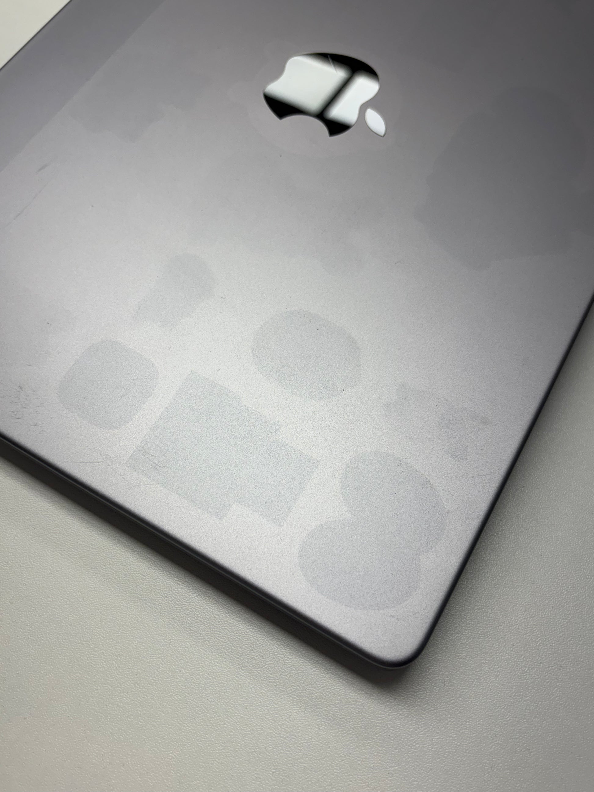 Apple MacBook Pro 14 Space Grau günstig gebraucht kaufen