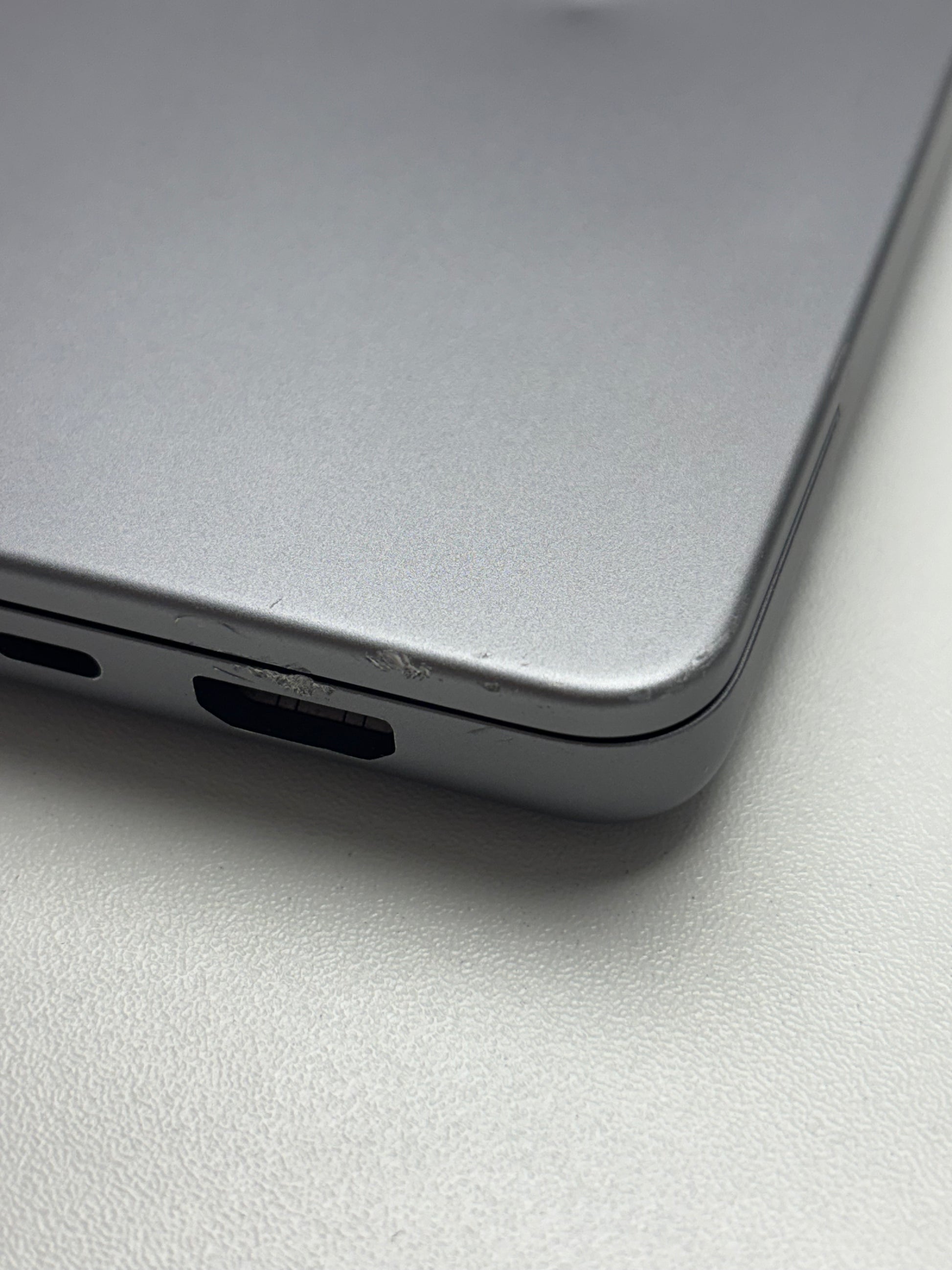 Apple MacBook Pro 14 Space Grau günstig gebraucht kaufen