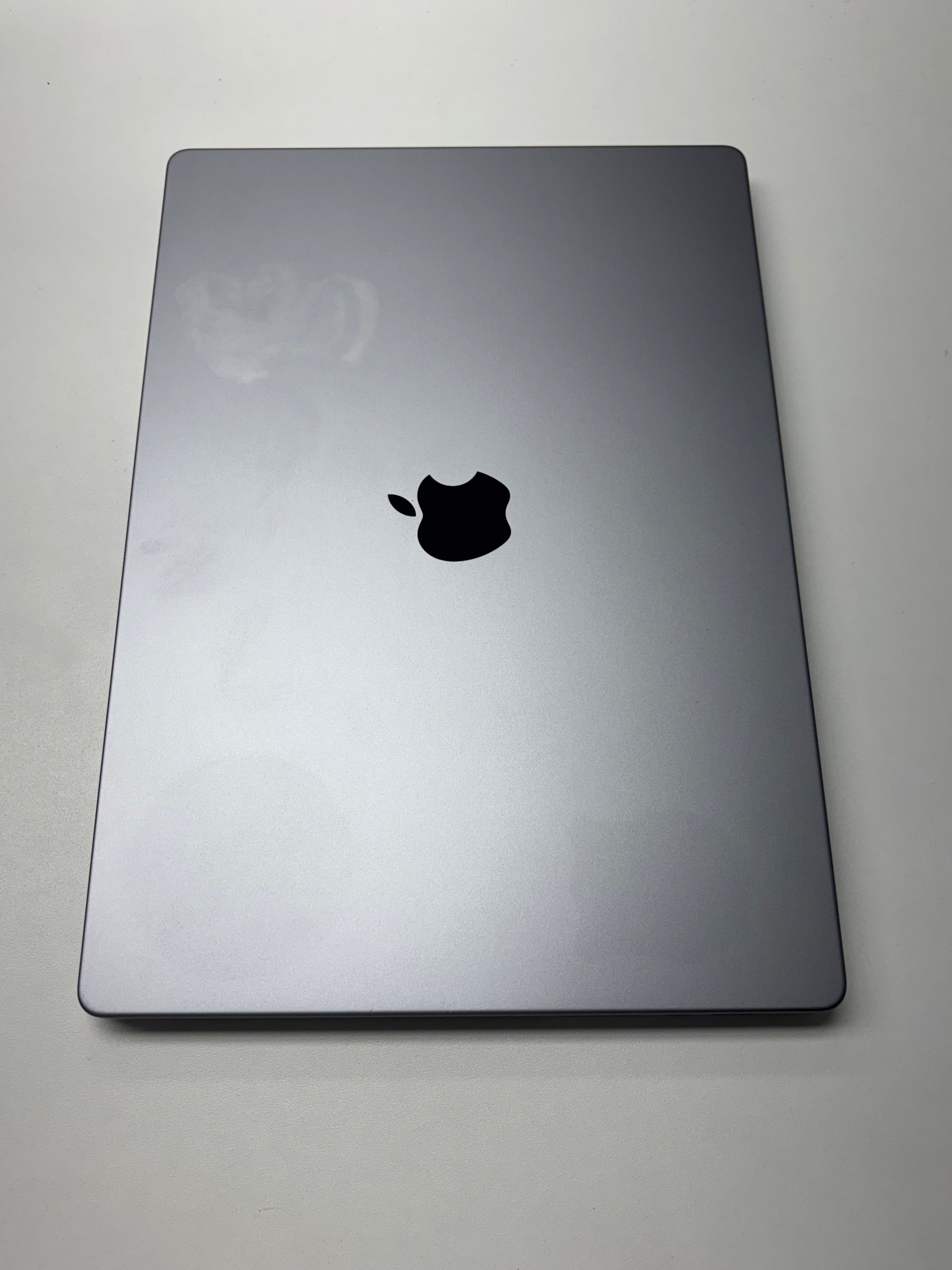 Apple MacBook Pro 16 Space Grau günstig gebraucht kaufen