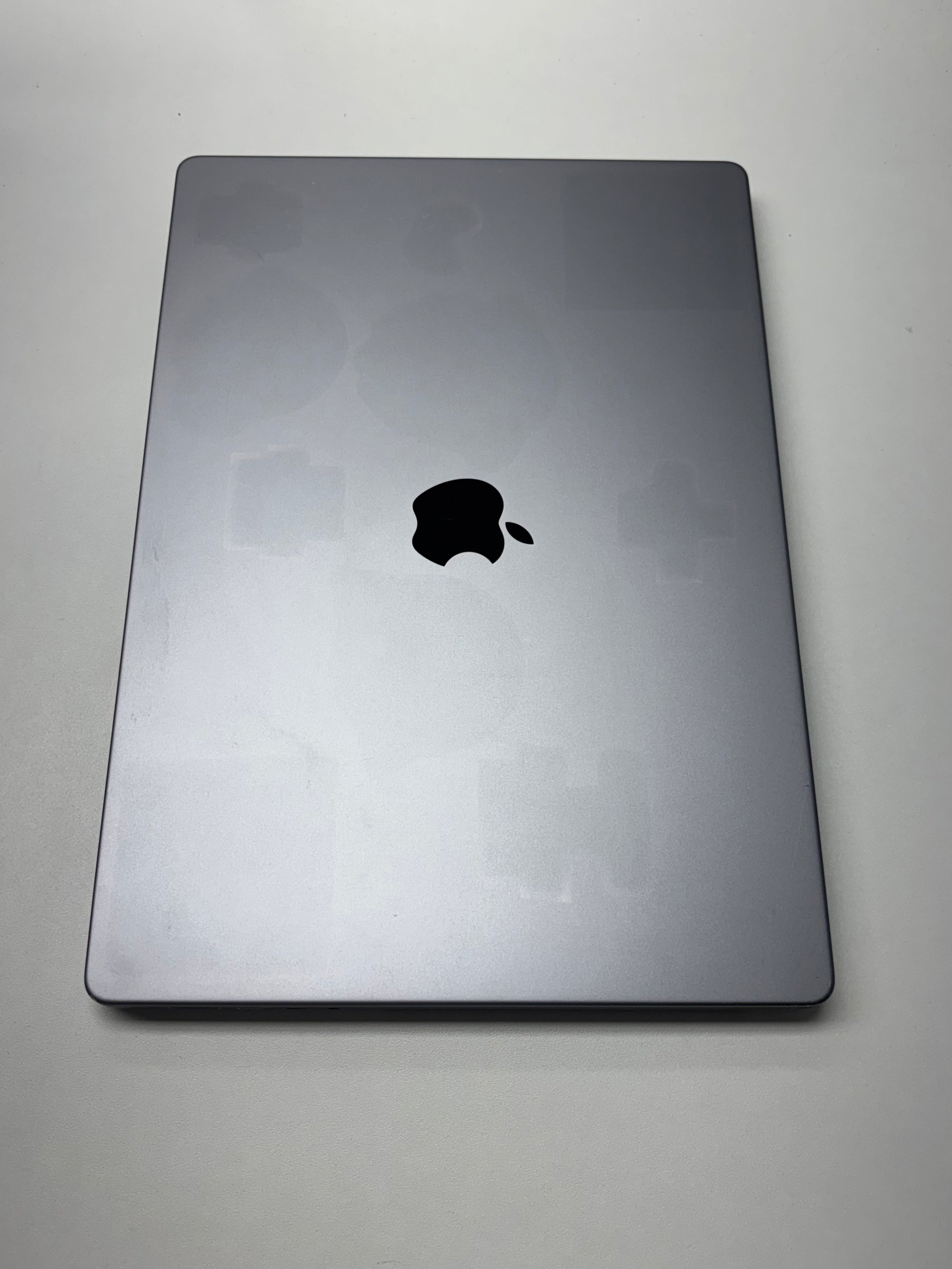 Apple MacBook Pro 16 Space Grau günstig gebraucht kaufen