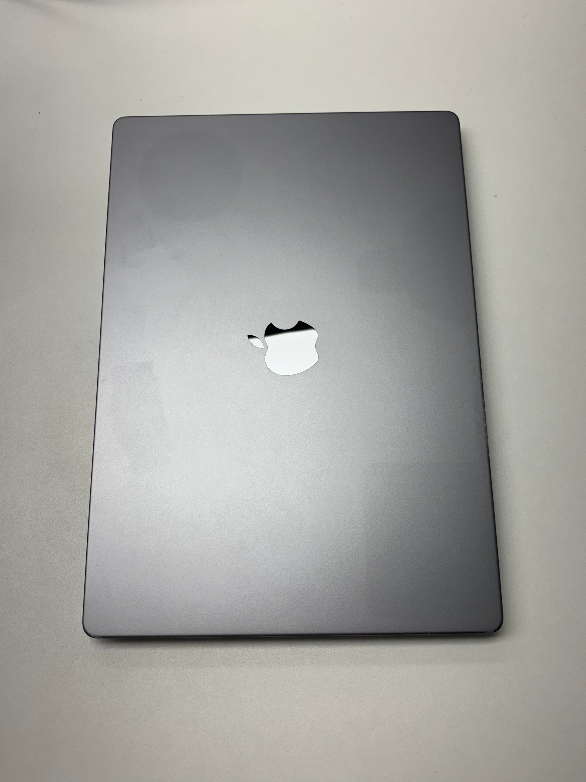 Apple MacBook Pro 16 Space Grau günstig gebraucht kaufen