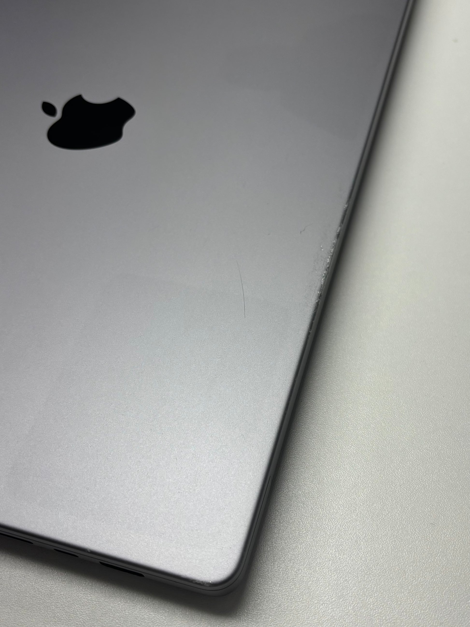 Apple MacBook Pro 16 Space Grau günstig gebraucht kaufen