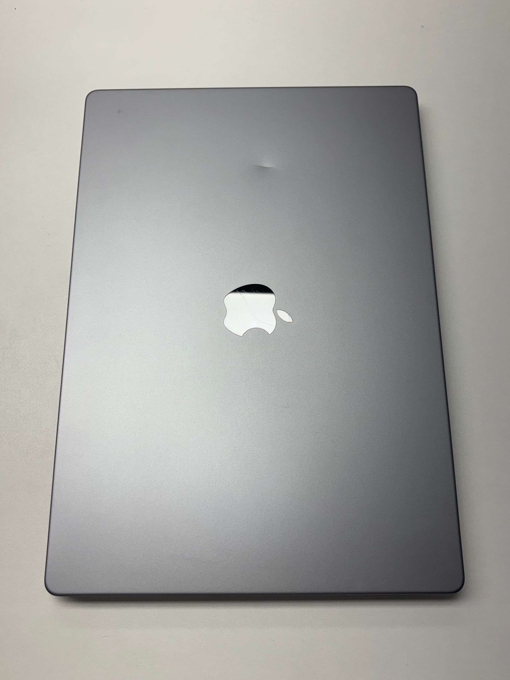 Apple MacBook Pro 16 Space Grau günstig gebraucht kaufen