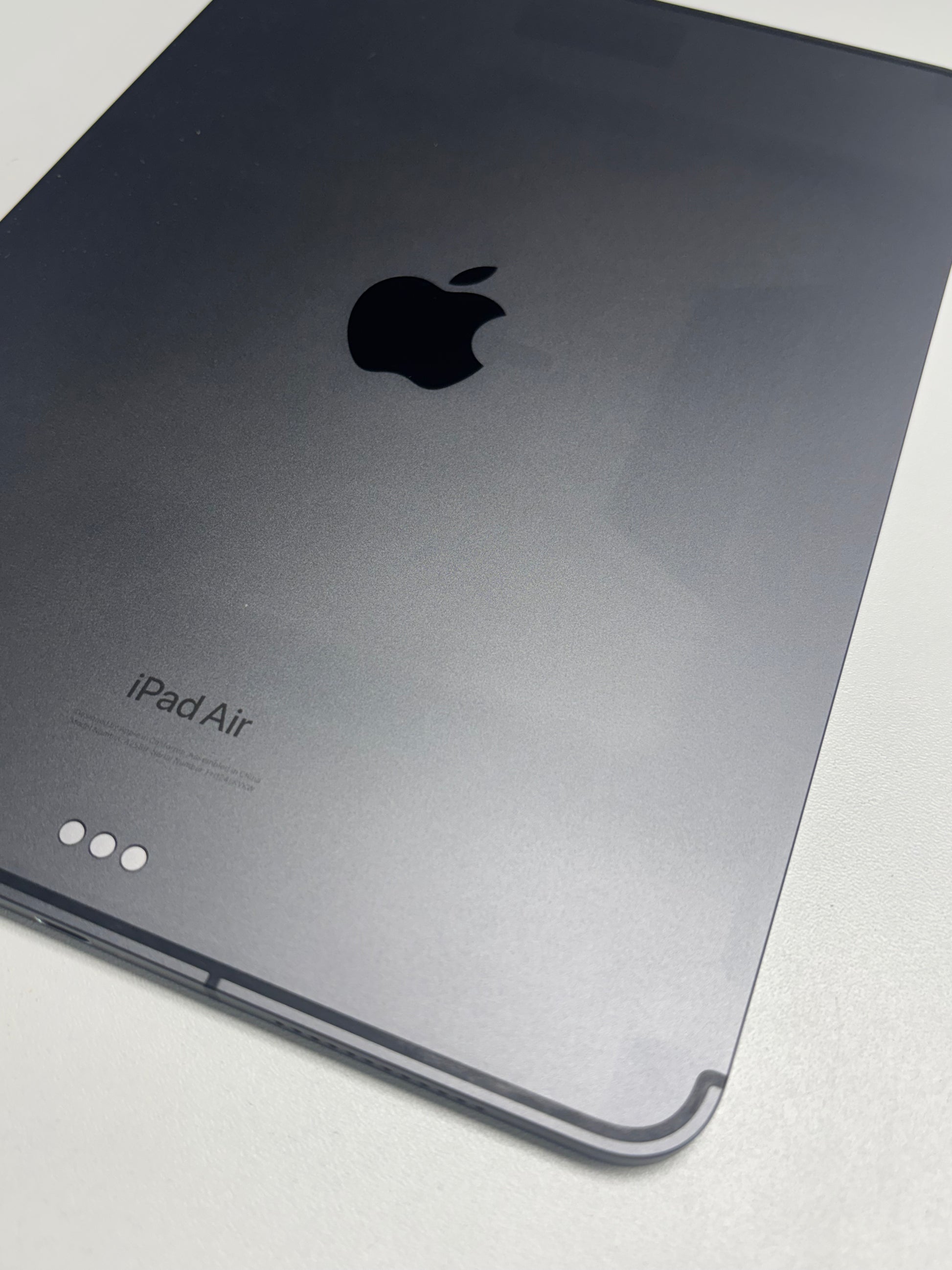 Apple iPad Air 5. Gen (2022) Space Grau günstig gebraucht kaufen
