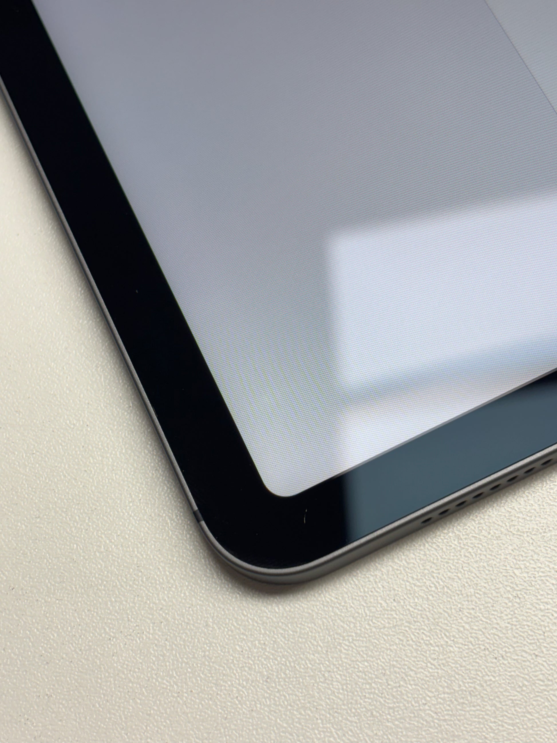 Apple iPad Air 5. Gen (2022) Space Grau günstig gebraucht kaufen