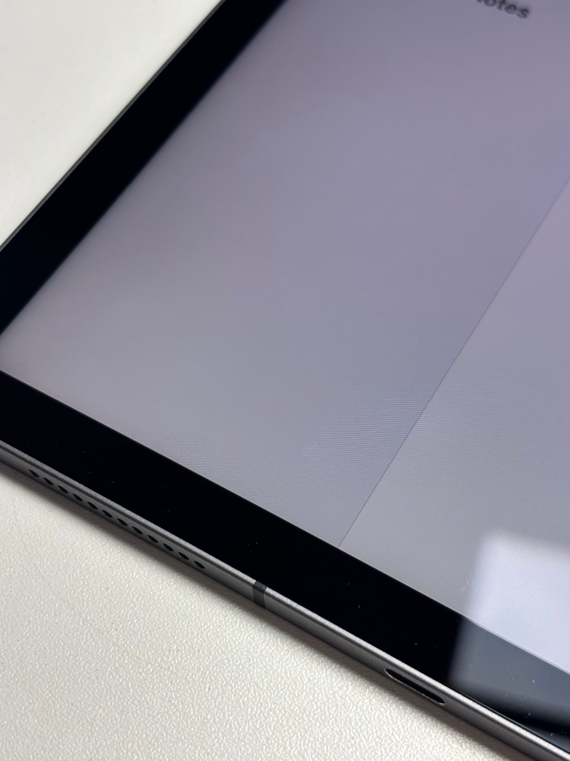 Apple iPad Air 5. Gen (2022) Space Grau günstig gebraucht kaufen