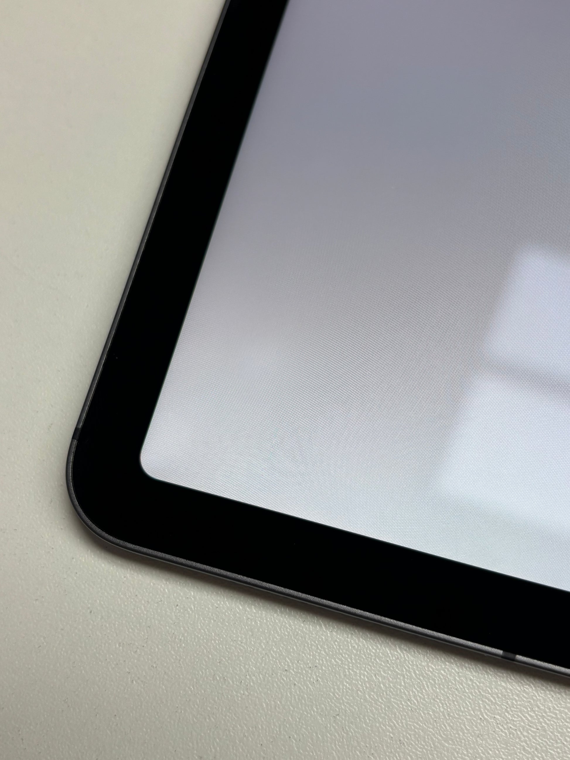 Apple iPad Air 5. Gen (2022) Space Grau günstig gebraucht kaufen