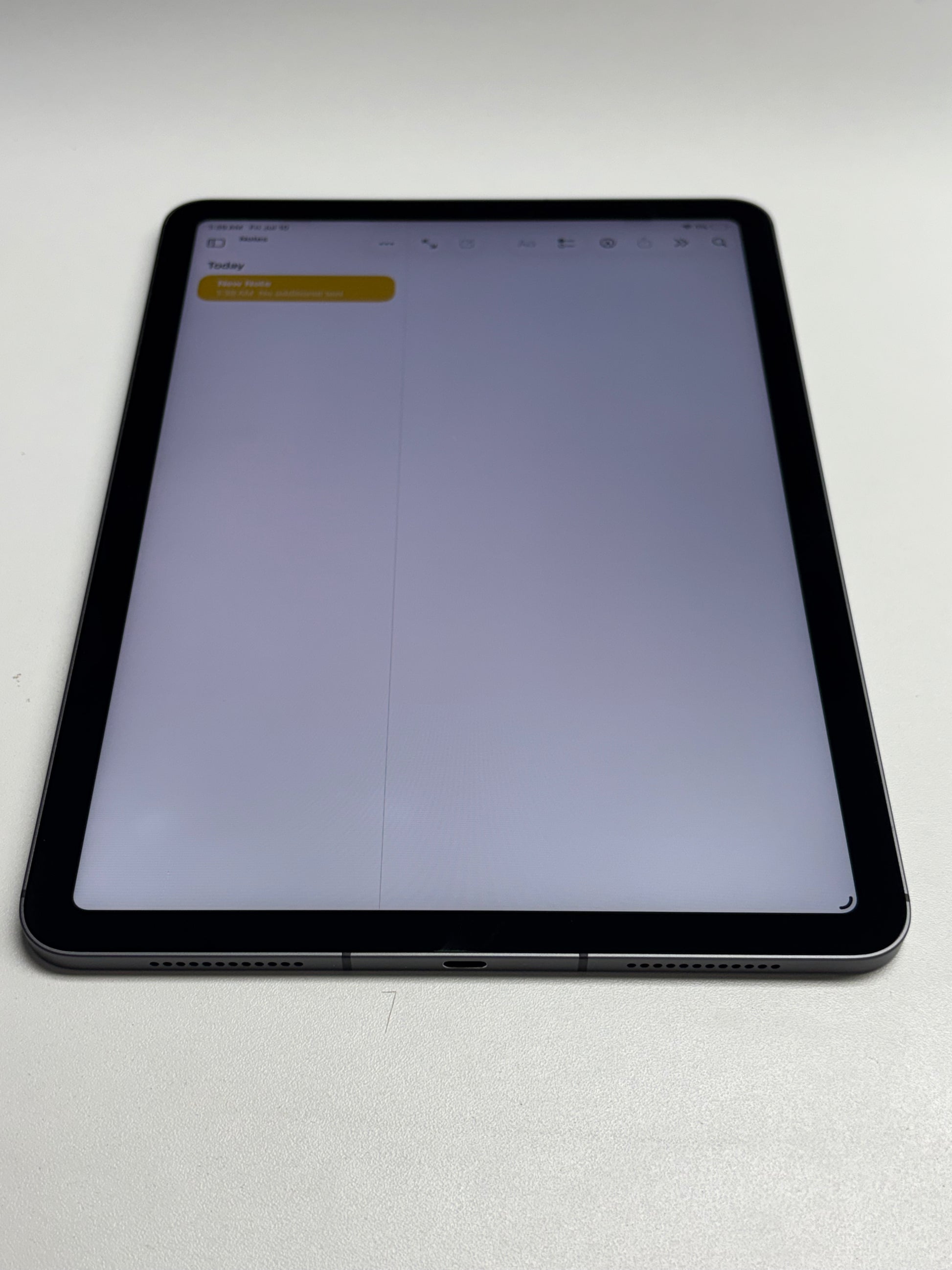 Apple iPad Air 5. Gen (2022) Space Grau günstig gebraucht kaufen