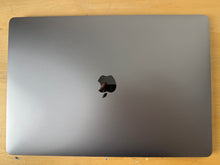 Apple MacBook Pro 15, mit Touch Bar Space Grau günstig gebraucht kaufen