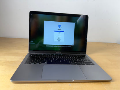 Apple MacBook Pro 13, Touch Bar Space Grau günstig gebraucht kaufen