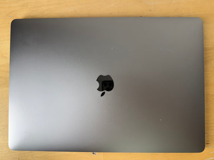 MacBook Pro 15 Zoll mit Touch Bar günstig gebraucht kaufen