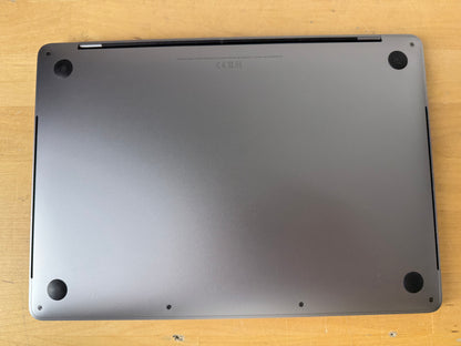 Apple MacBook Pro 13, mit Touch Bar Space Grau günstig gebraucht kaufen